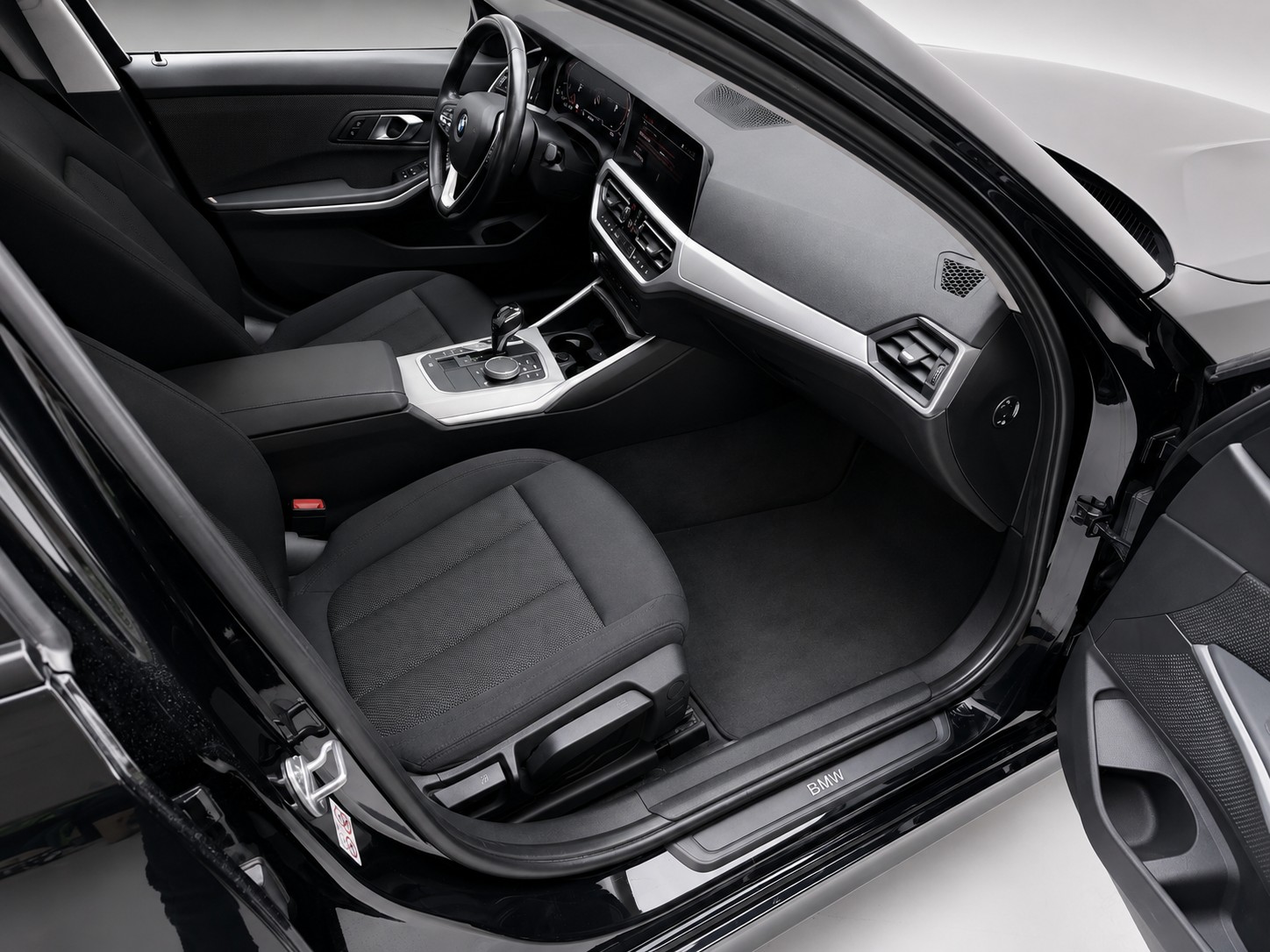 BMW 318i Business Pro-image-16