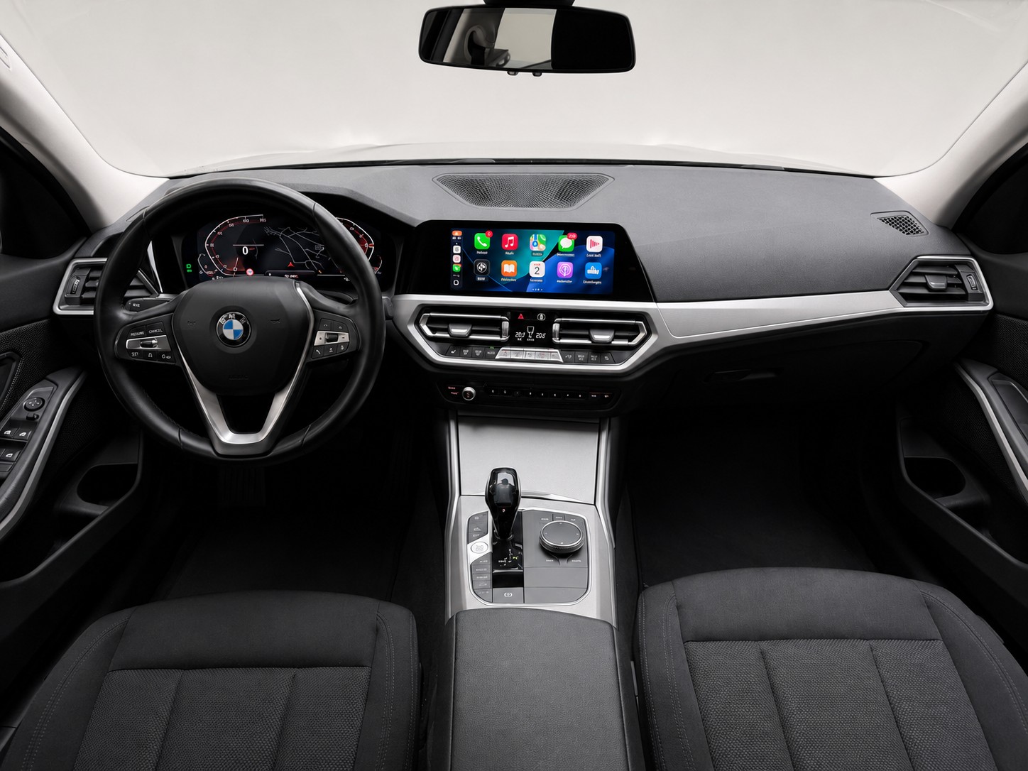 BMW 318i Business Pro-image-19