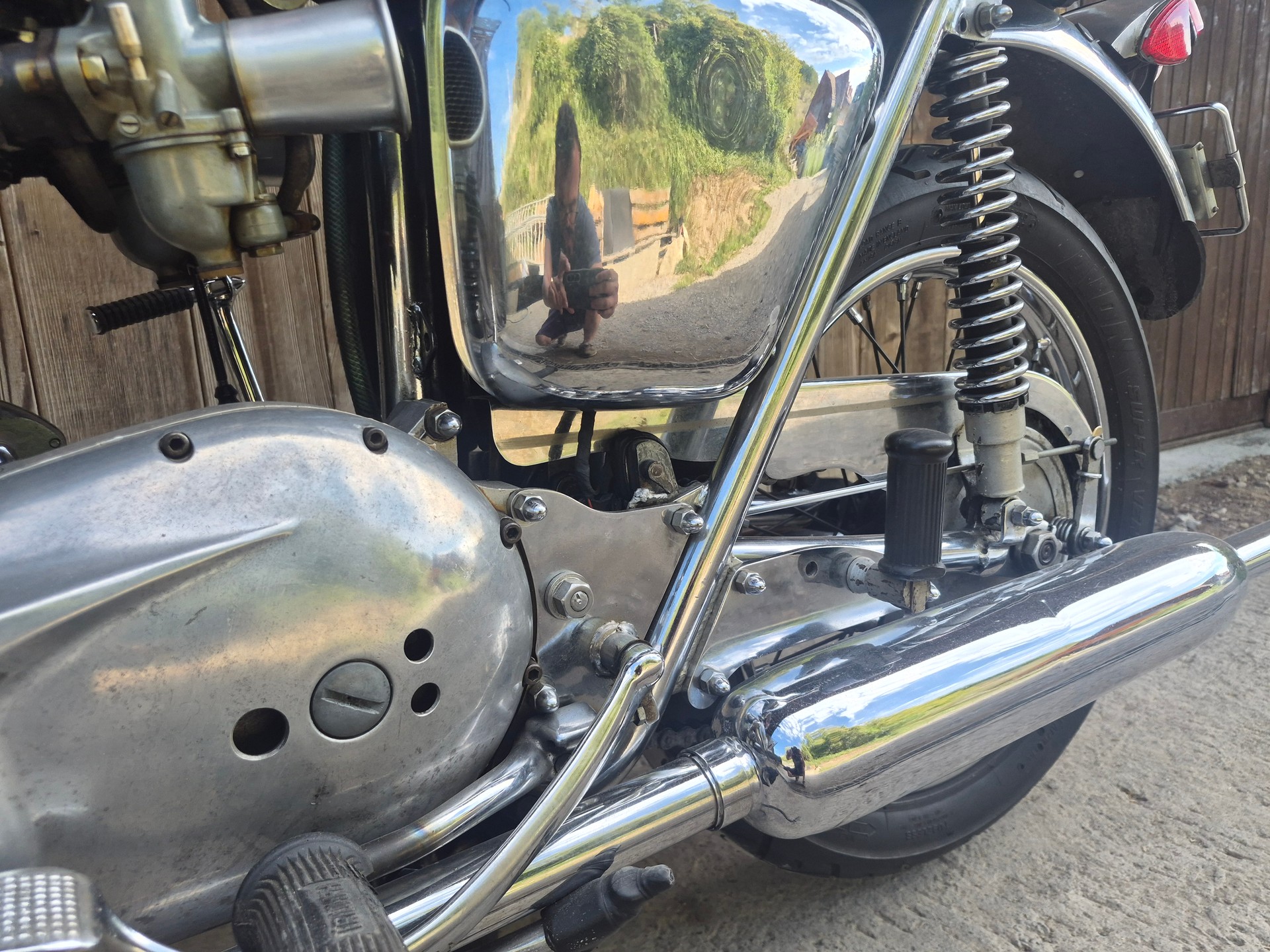 TRIUMPH T120-image-7