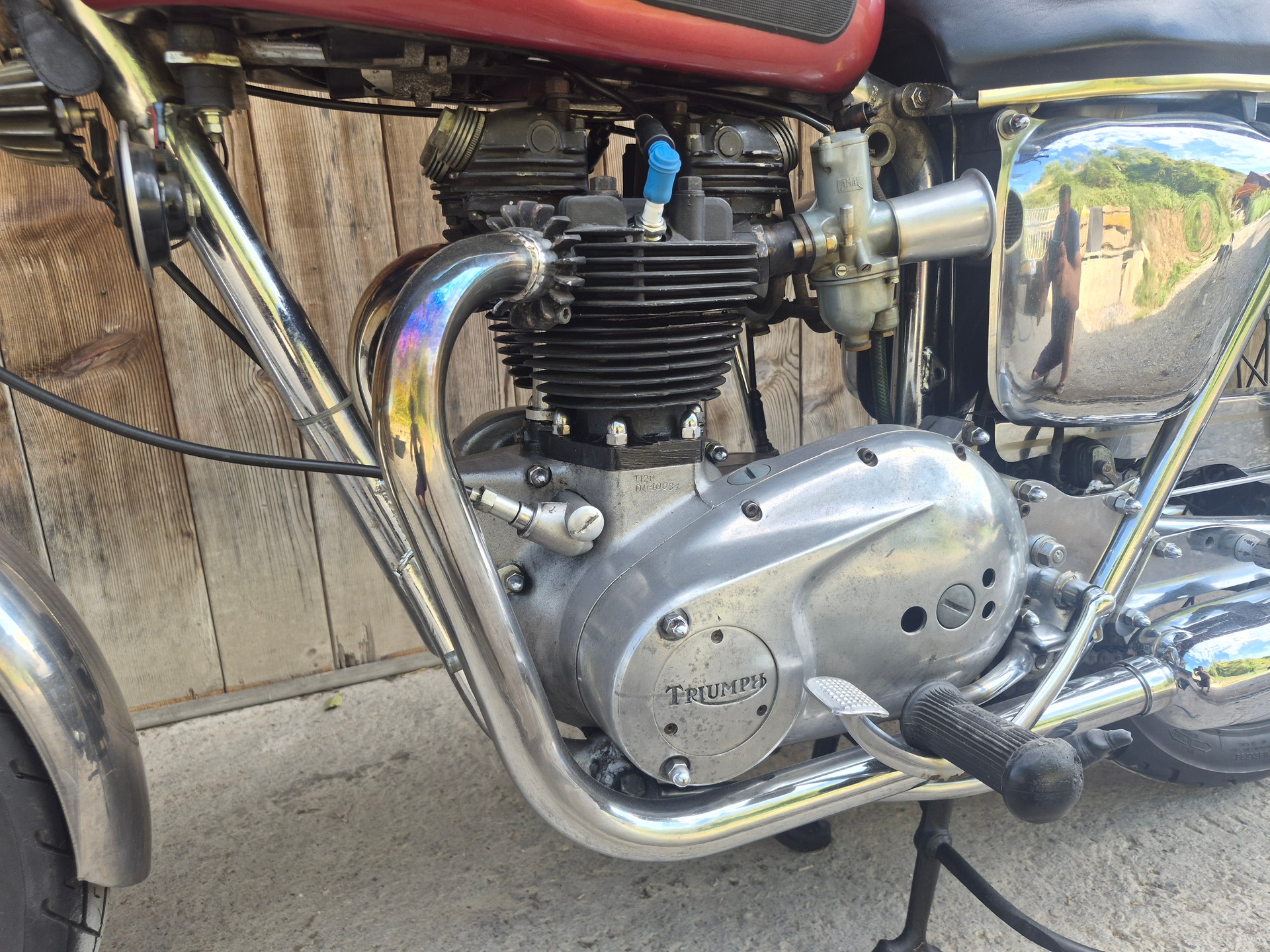TRIUMPH T120-image-5