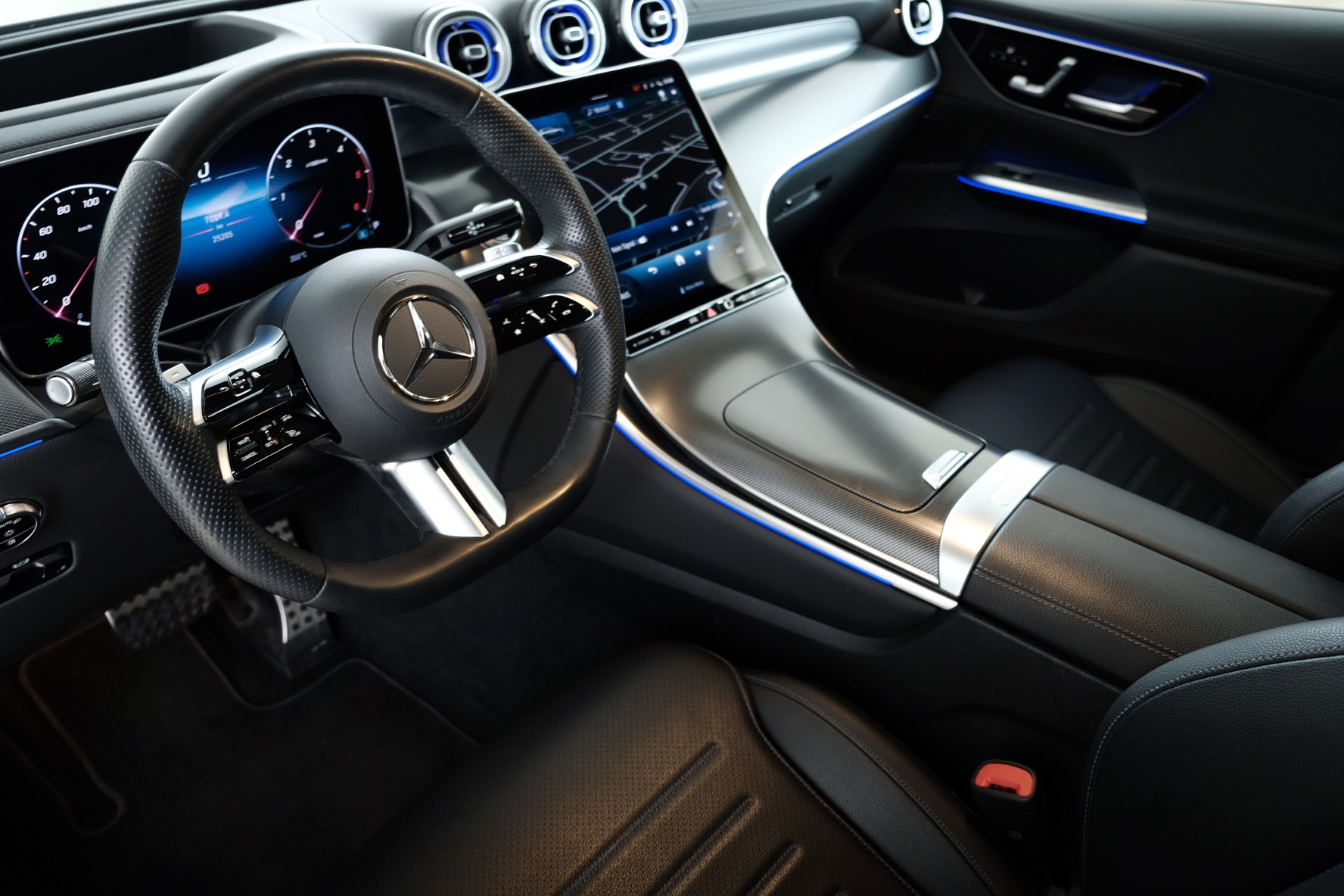 MERCEDES-BENZ GLC-Klasse X254 GLC 220 d AMG Line 4matic-image-8