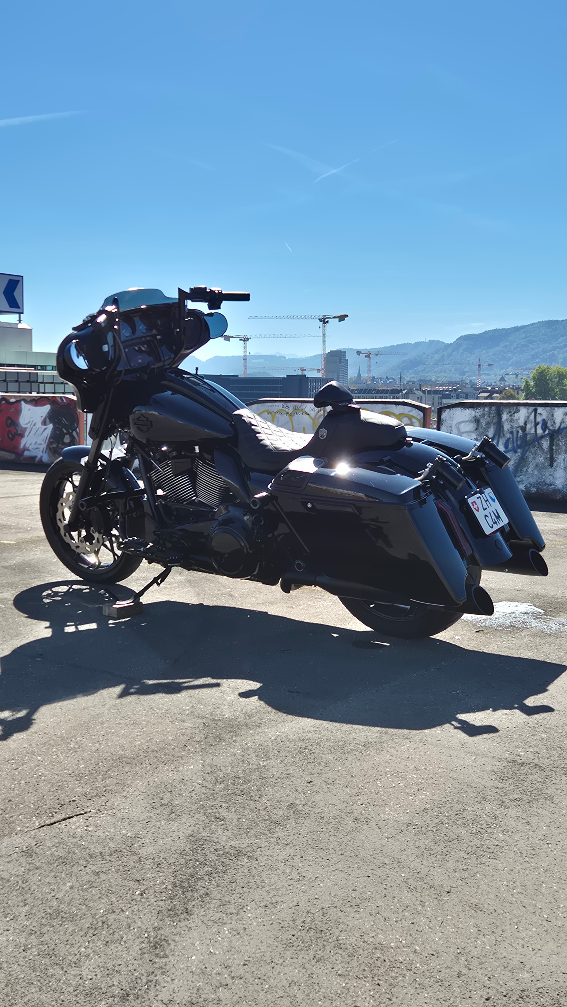 HARLEY-DAVIDSON FLHXS Street Glide Special Black Finish 131-image-5