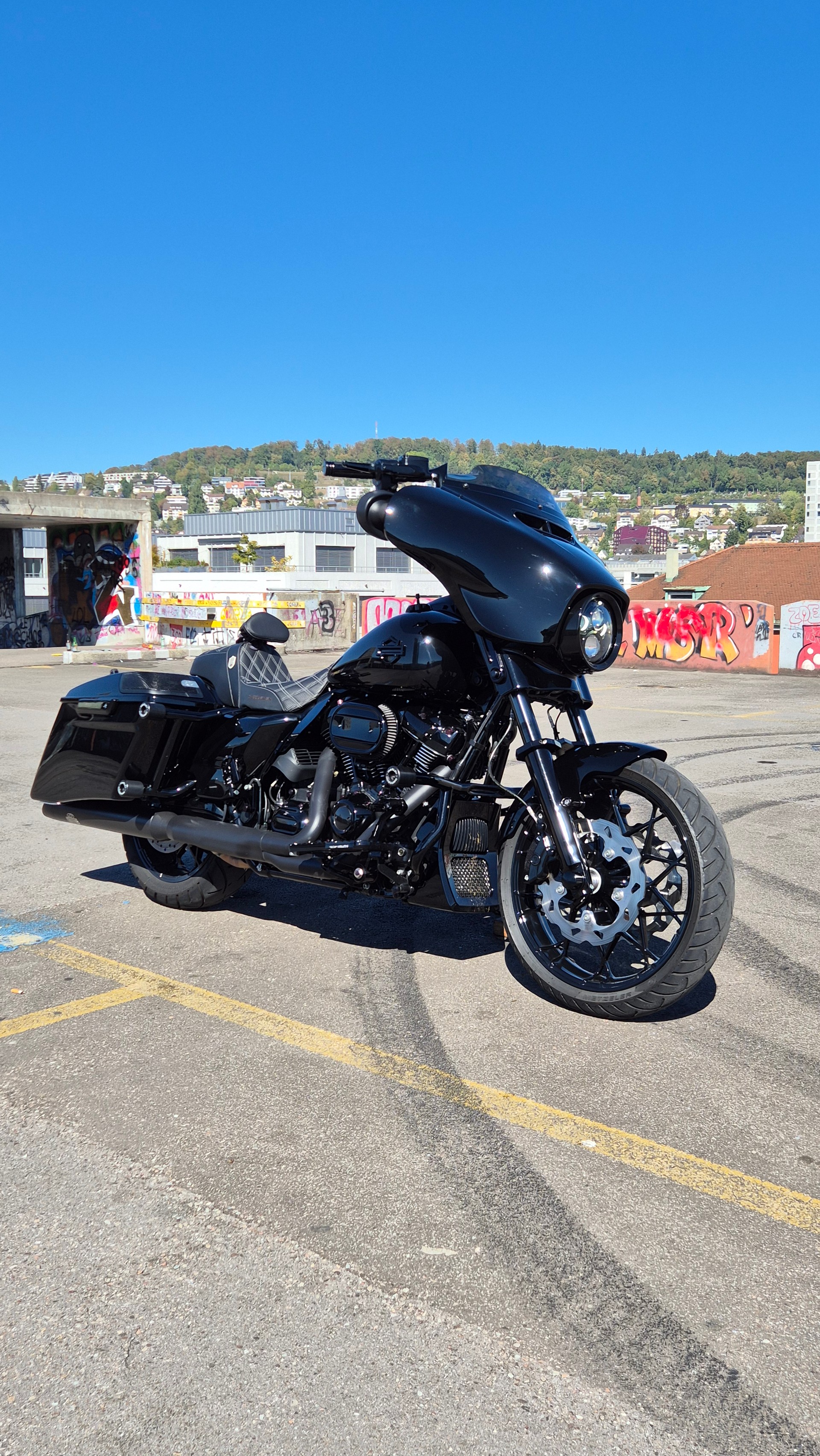 HARLEY-DAVIDSON FLHXS Street Glide Special Black Finish 131-image-1
