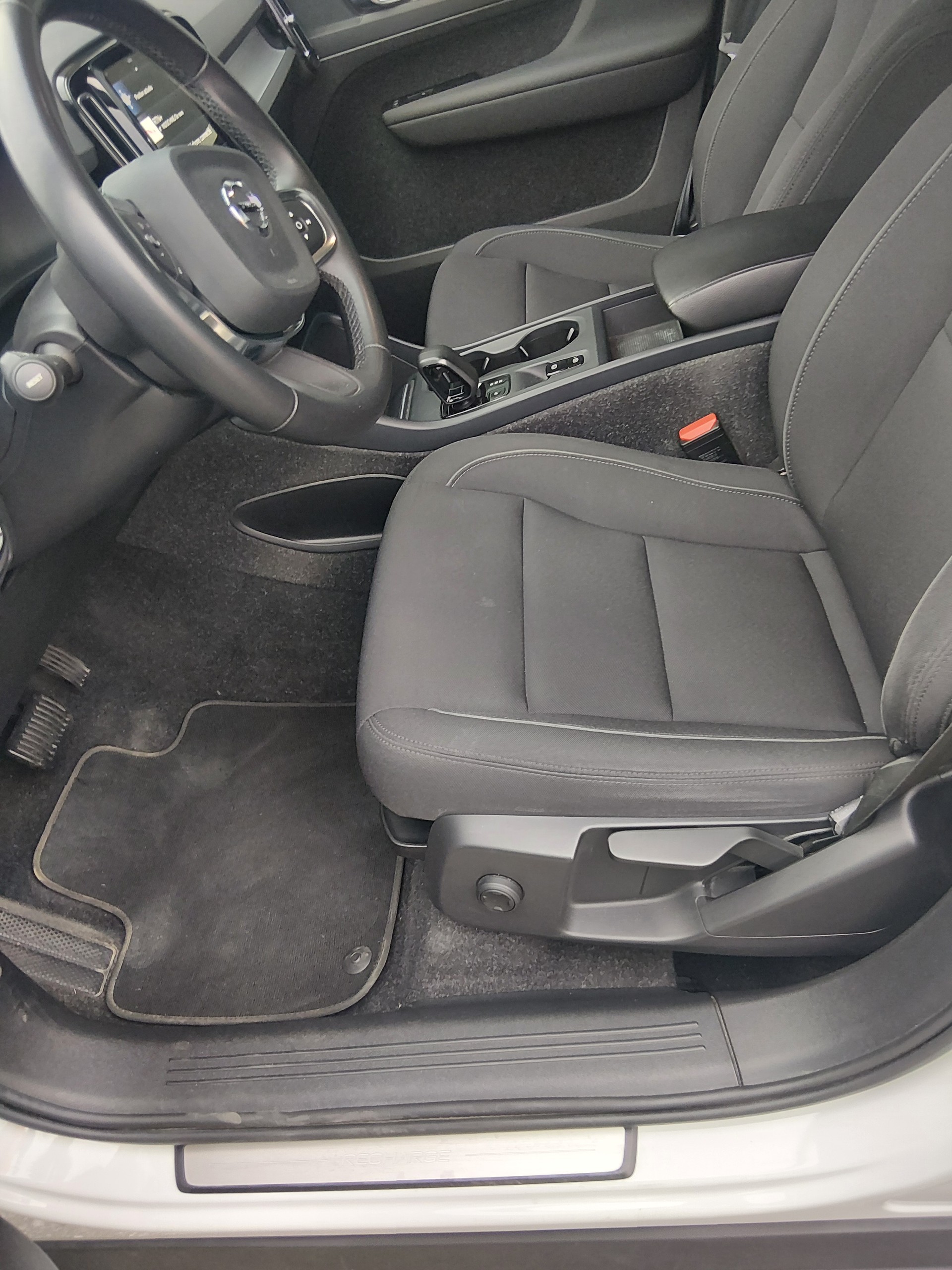 VOLVO XC40 T5 TwE Inscription Expression DCT-image-8