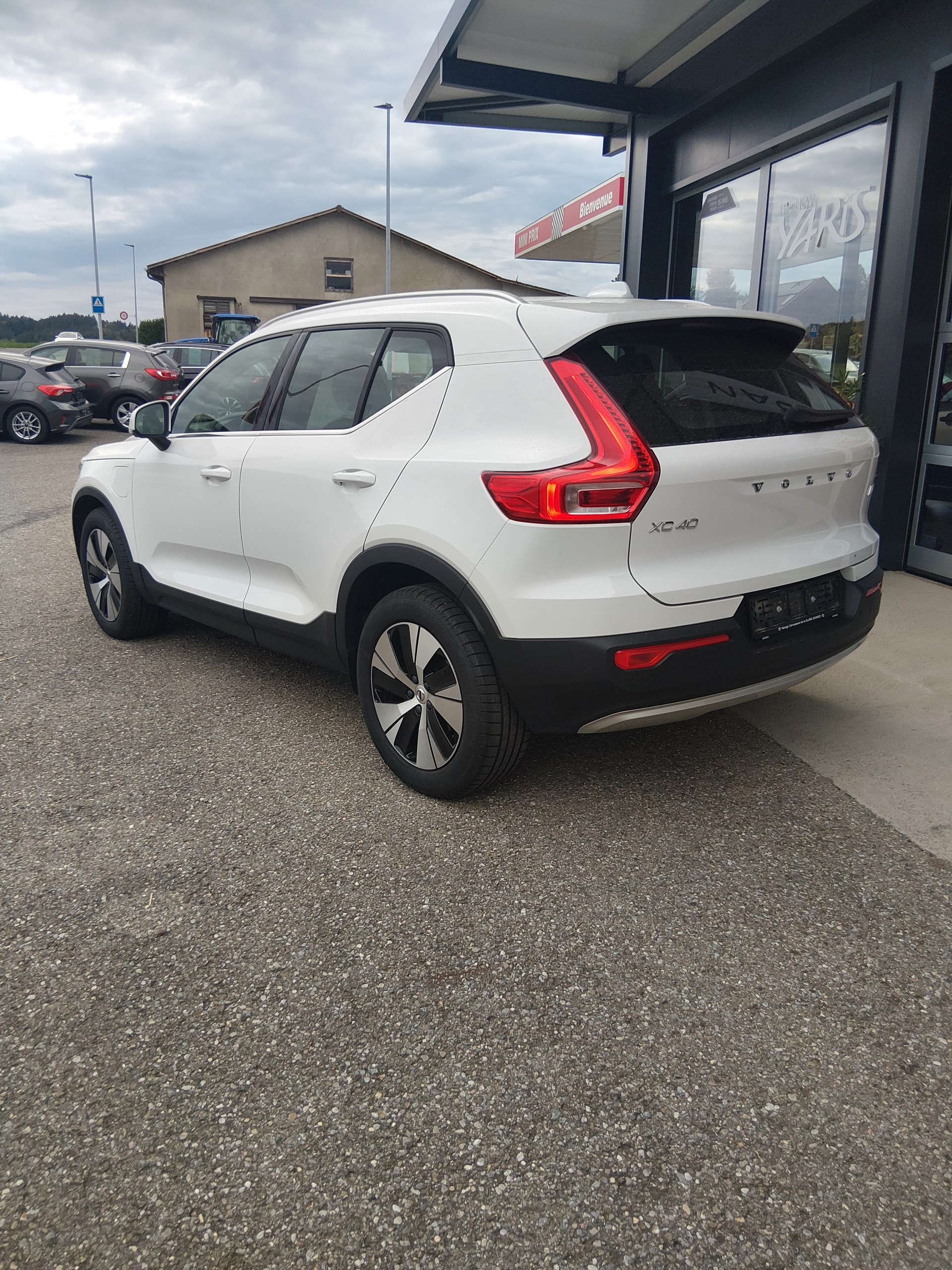 VOLVO XC40 T5 TwE Inscription Expression DCT-image-4