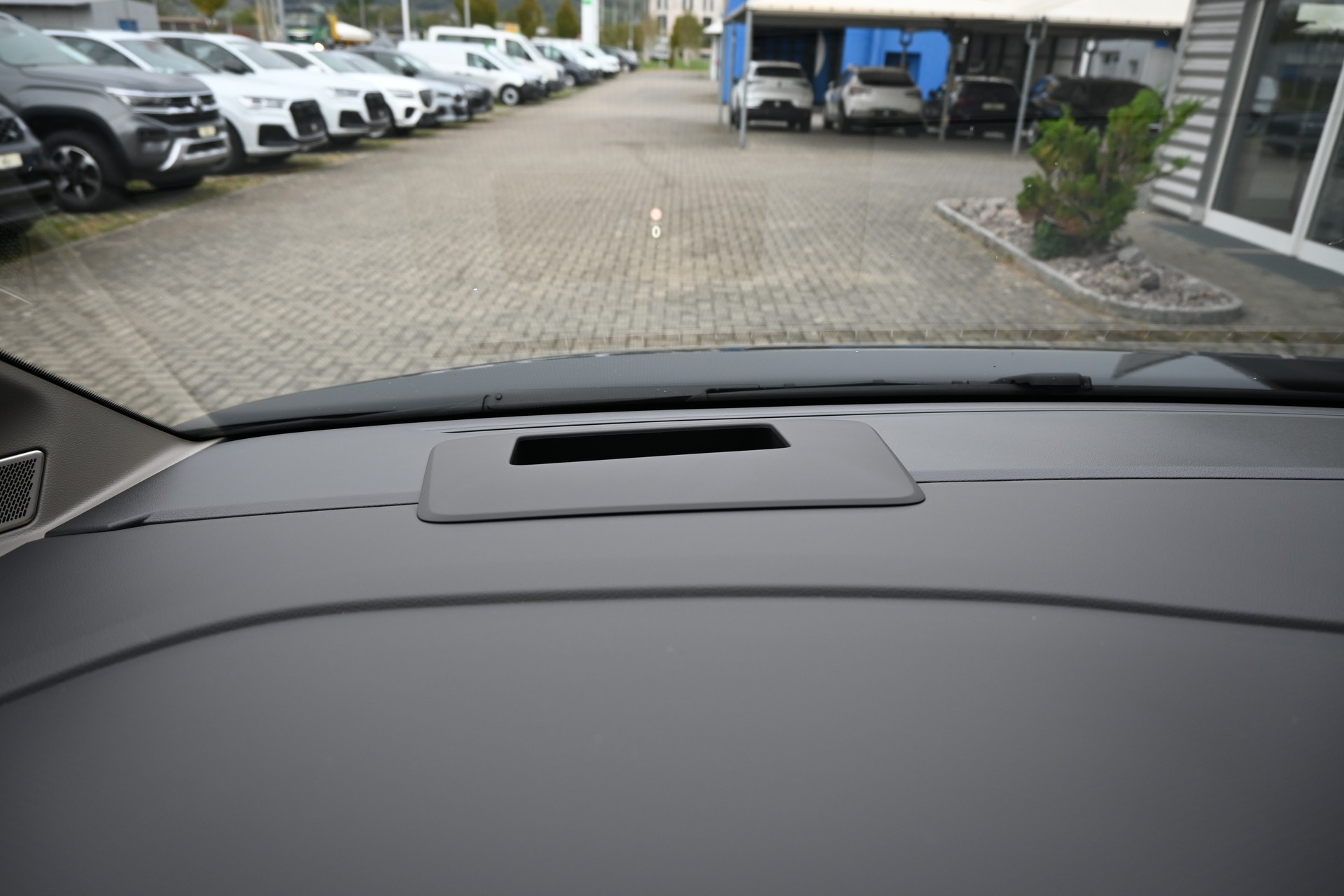 VW Multivan 2.0 TDI Style DSG Lang 7-Plätzer + AHK 2000kg-image-22