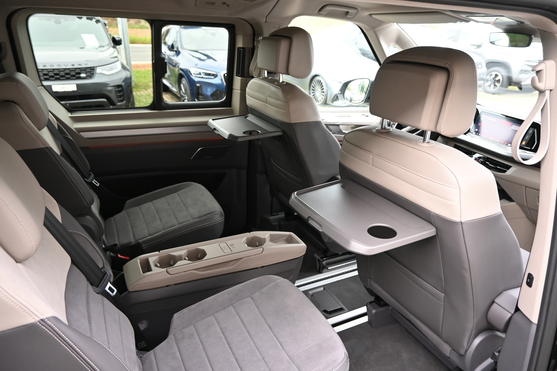 VW Multivan 2.0 TDI Style DSG Lang 7-Plätzer + AHK 2000kg-image-16
