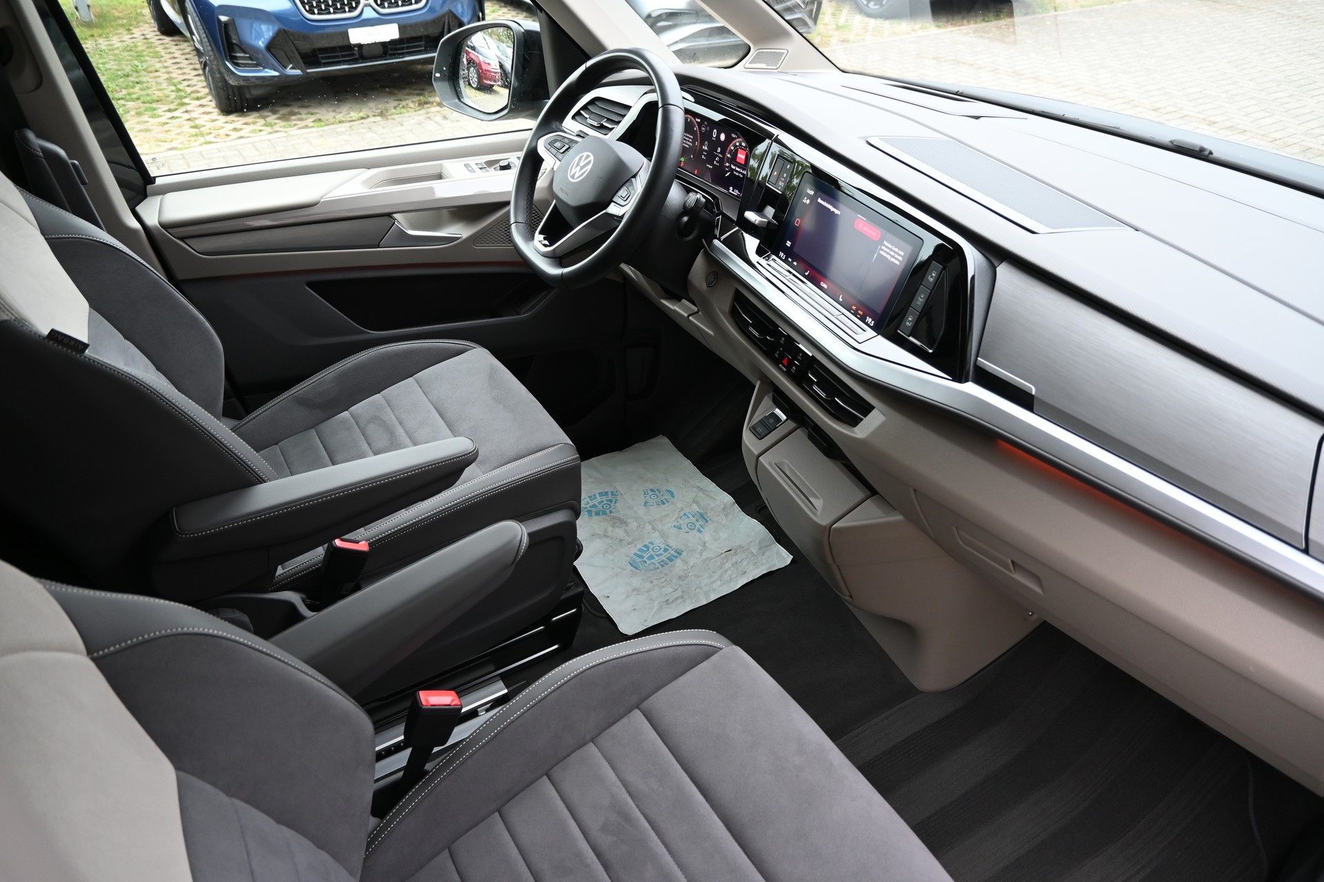 VW Multivan 2.0 TDI Style DSG Lang 7-Plätzer + AHK 2000kg-image-12
