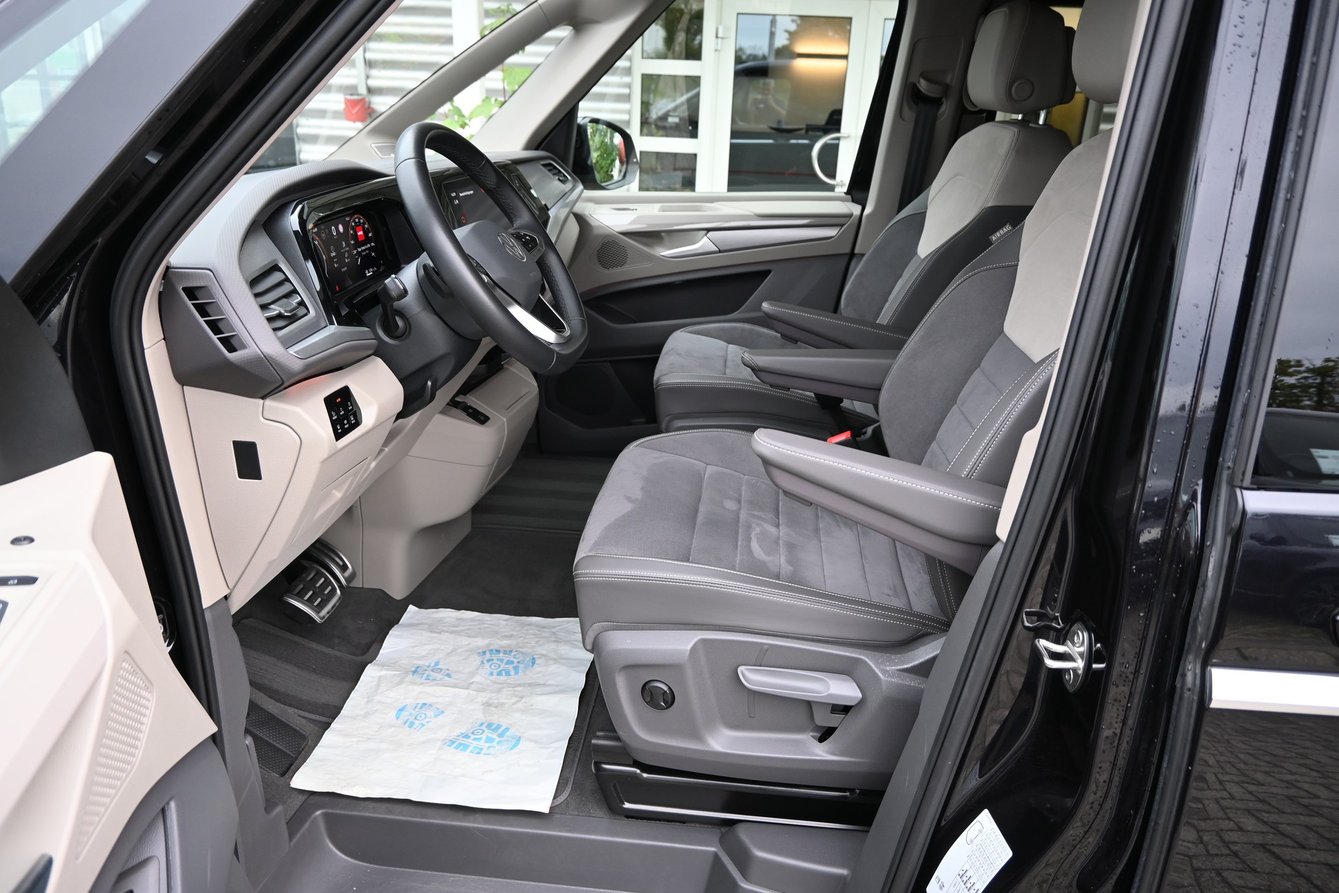 VW Multivan 2.0 TDI Style DSG Lang 7-Plätzer + AHK 2000kg-image-11