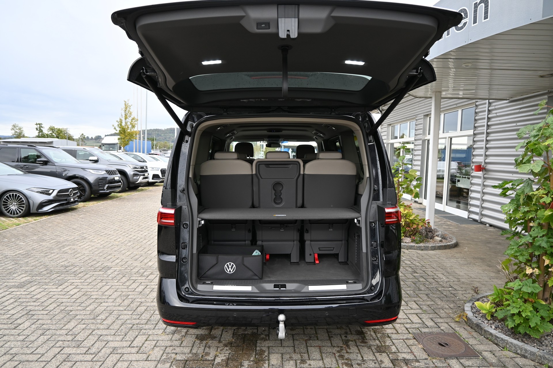 VW Multivan 2.0 TDI Style DSG Lang 7-Plätzer + AHK 2000kg-image-8