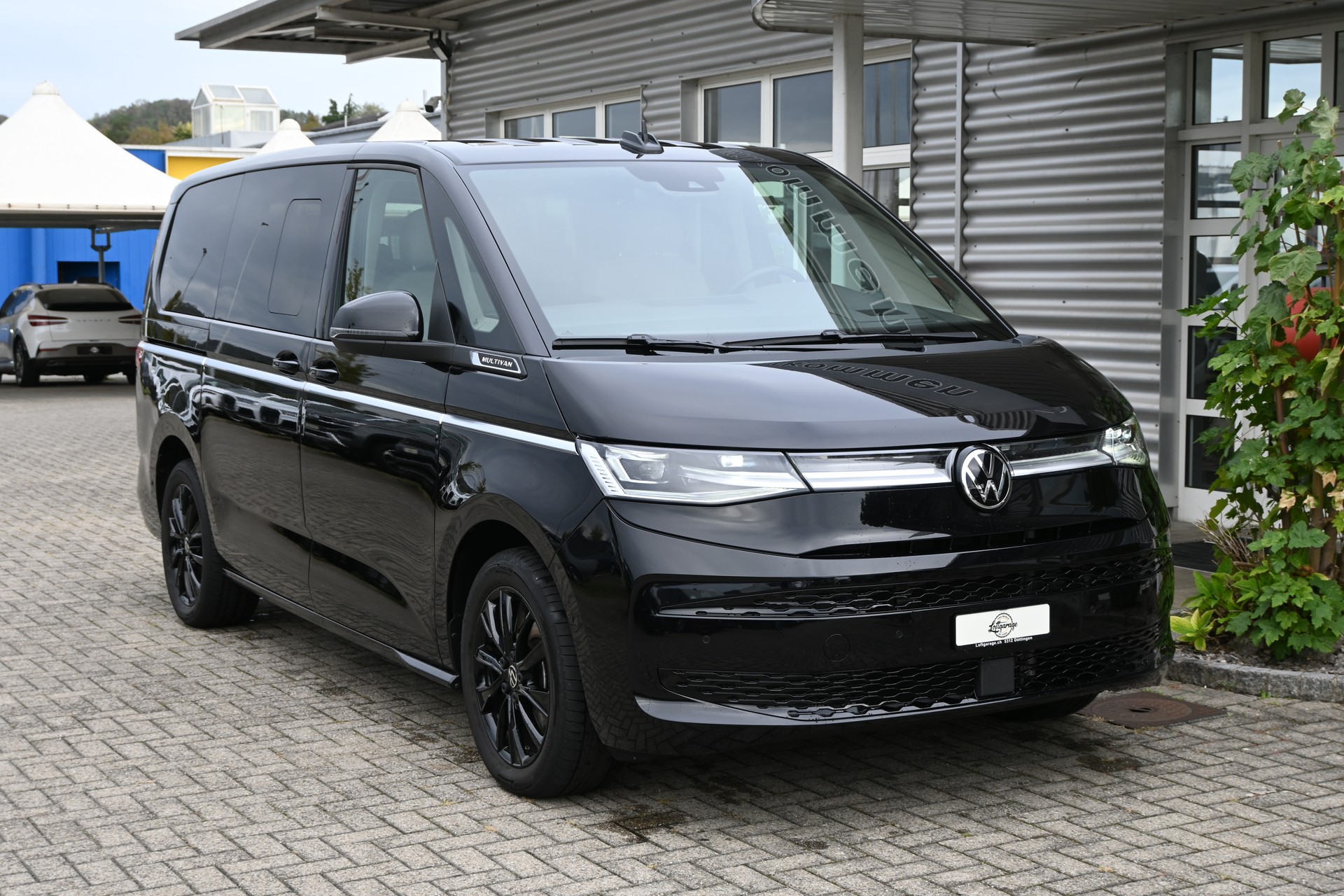 VW Multivan 2.0 TDI Style DSG Lang 7-Plätzer + AHK 2000kg