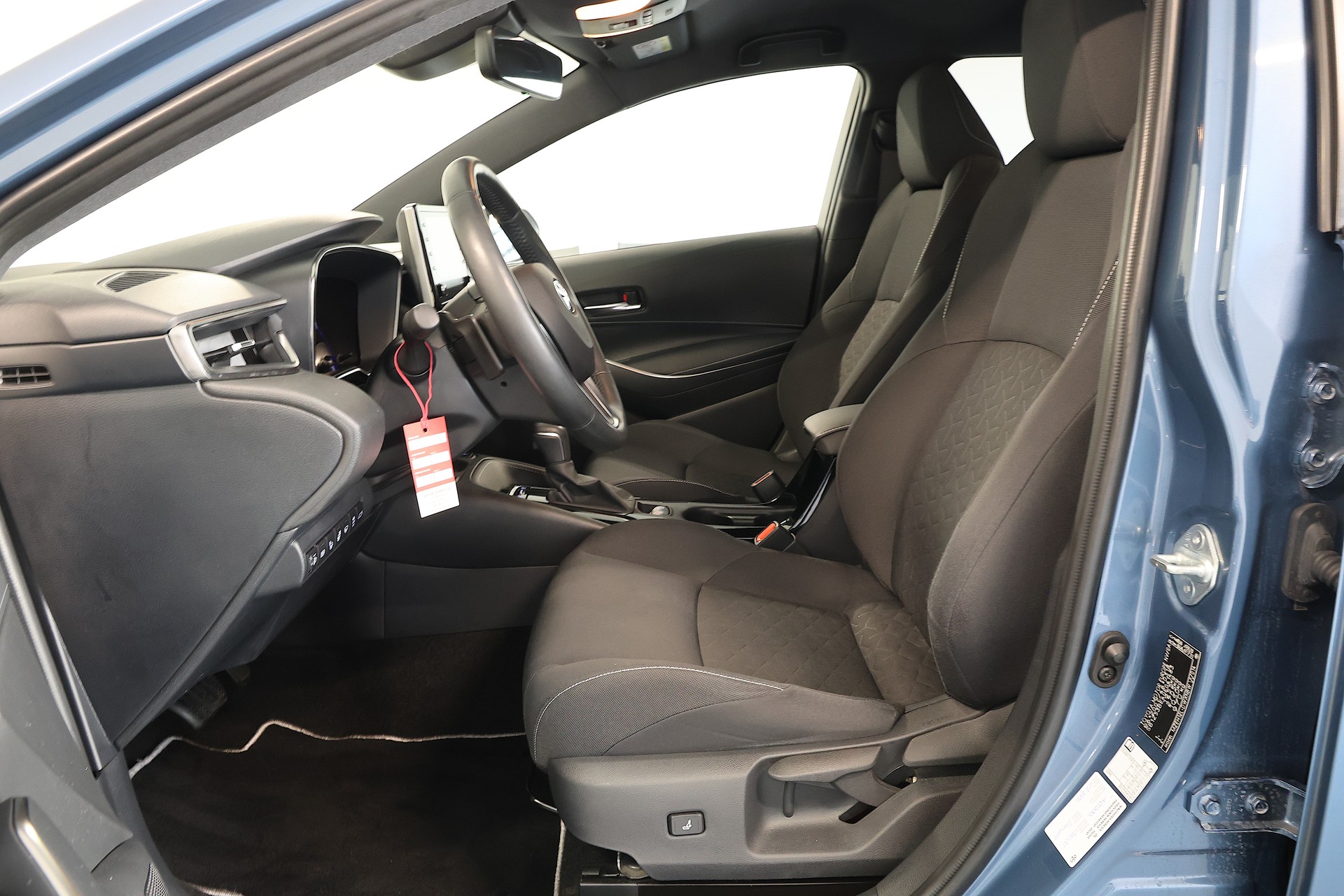 TOYOTA Corolla Touring Sports 2.0 HSD Trend *CH-Fahrzeug* *15 Jahre Garantie*-image-6
