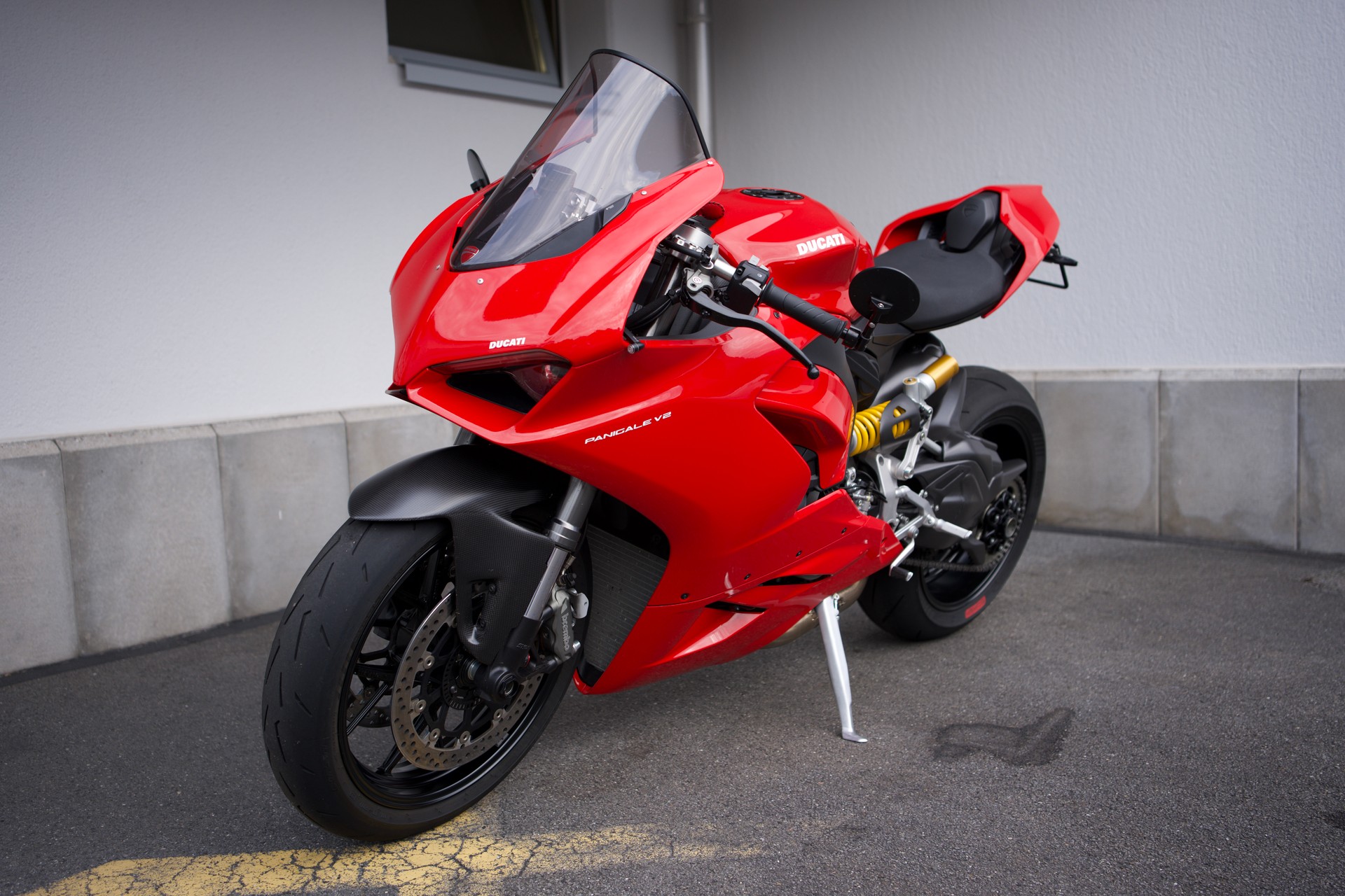 DUCATI Panigale V2-image-2