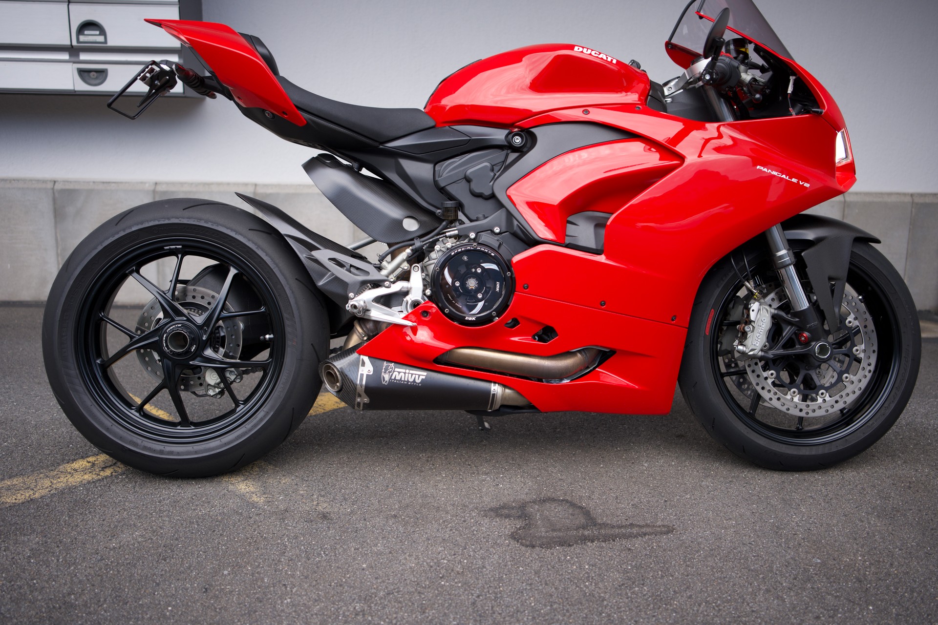 DUCATI Panigale V2-image-0