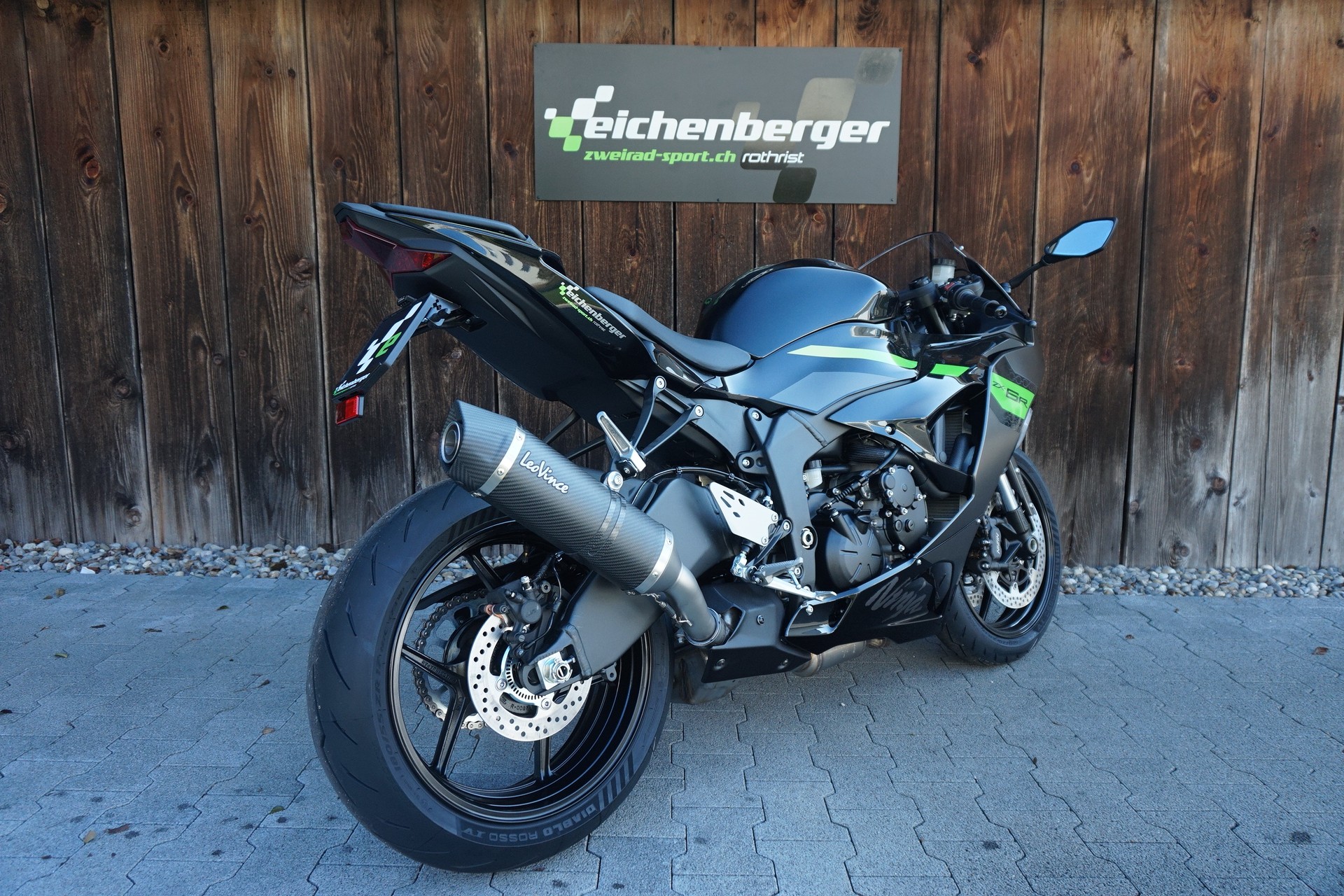 KAWASAKI ZX-6R ABS mit Leovinci LV ONE EVO Karbon Auspuff-image-3