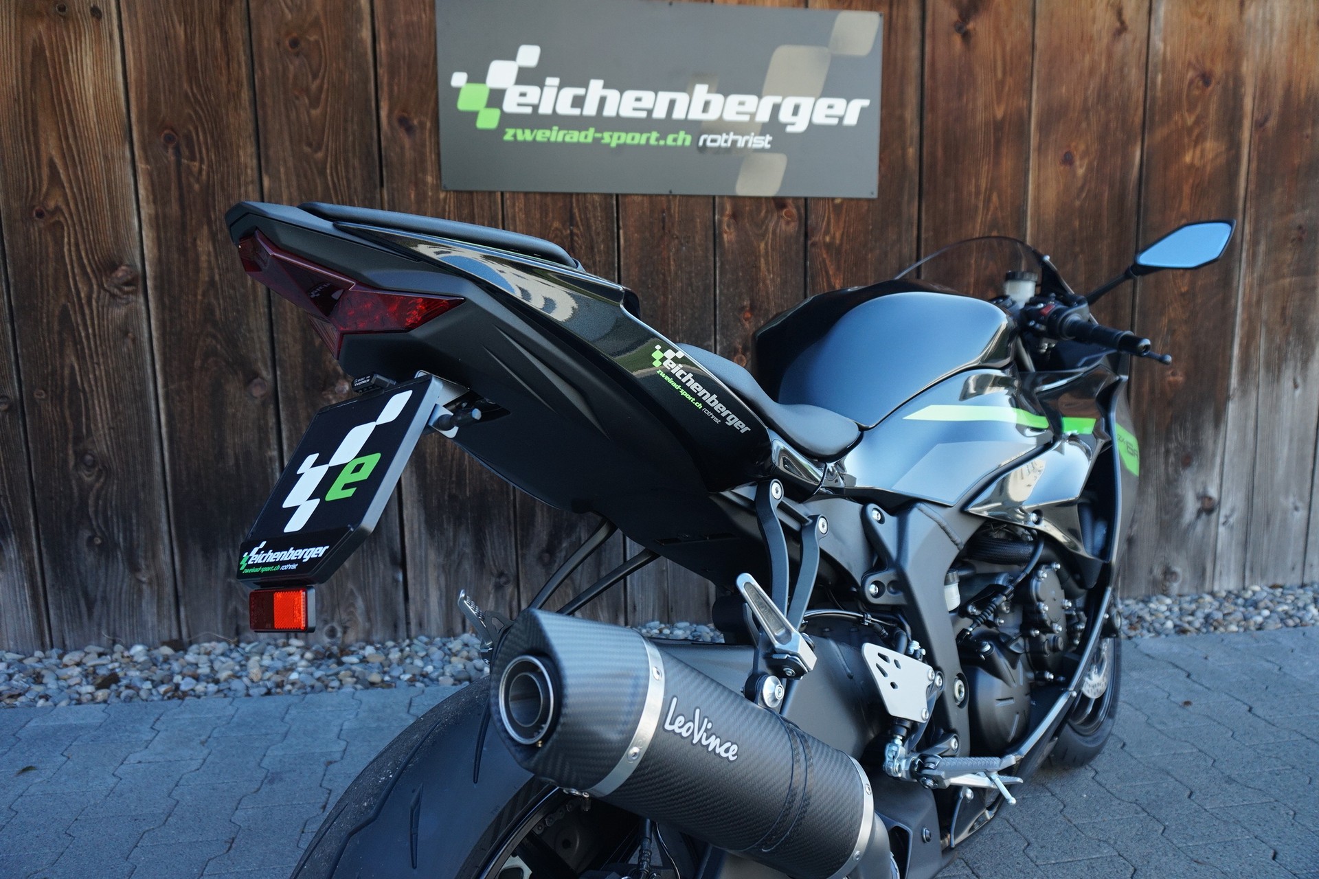 KAWASAKI ZX-6R ABS mit Leovinci LV ONE EVO Karbon Auspuff-image-5