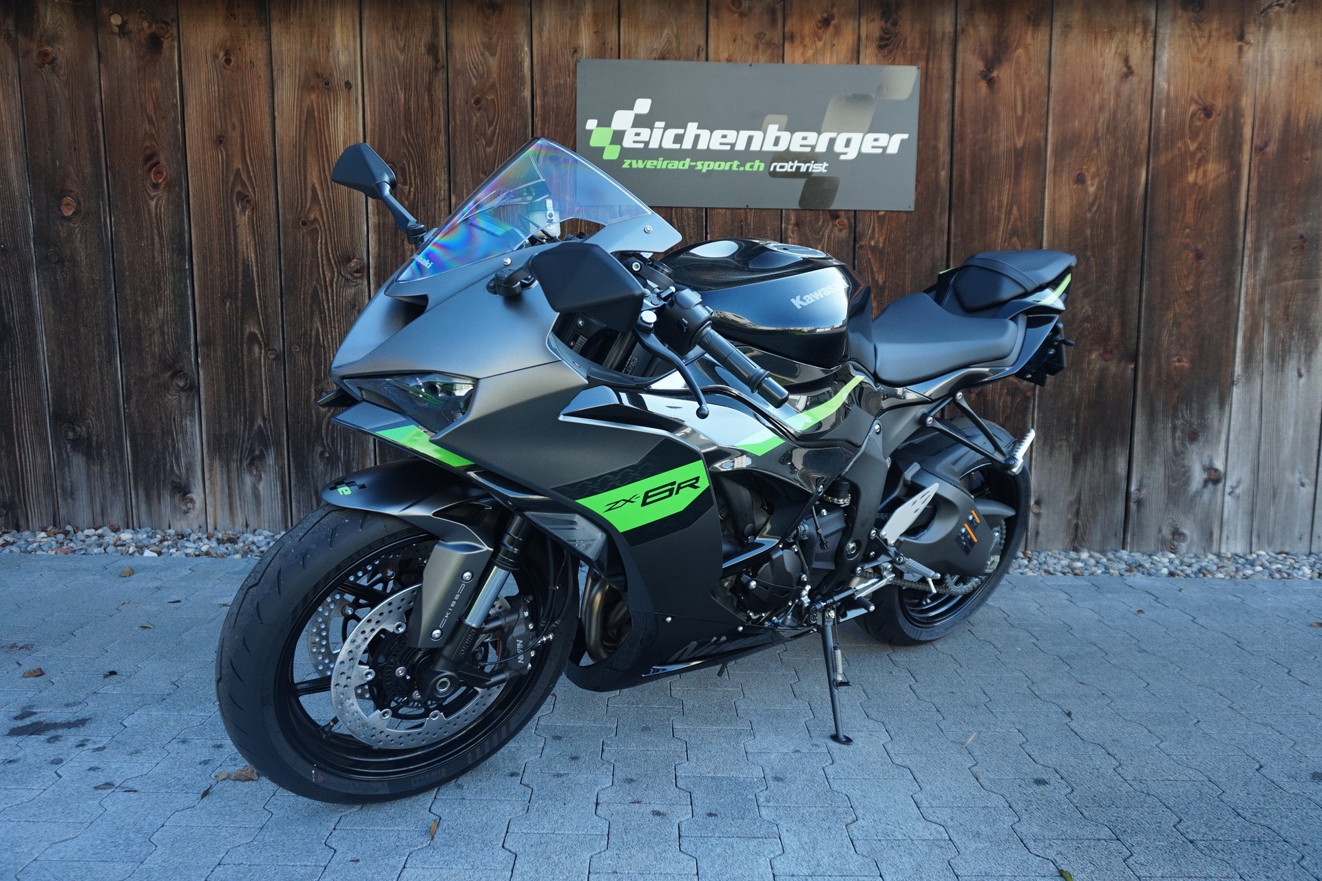 KAWASAKI ZX-6R ABS mit Leovinci LV ONE EVO Karbon Auspuff-image-1
