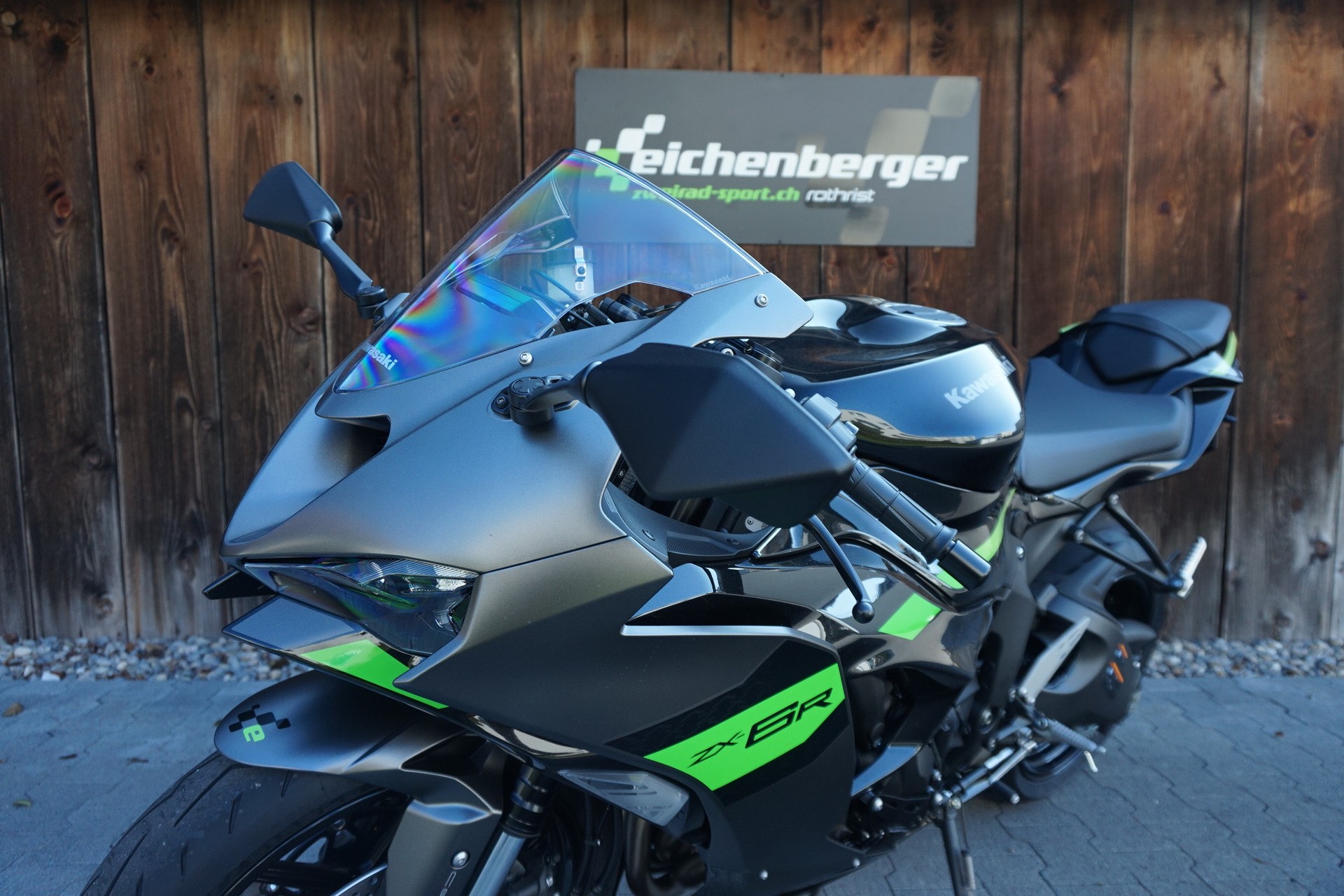 KAWASAKI ZX-6R ABS mit Leovinci LV ONE EVO Karbon Auspuff-image-4