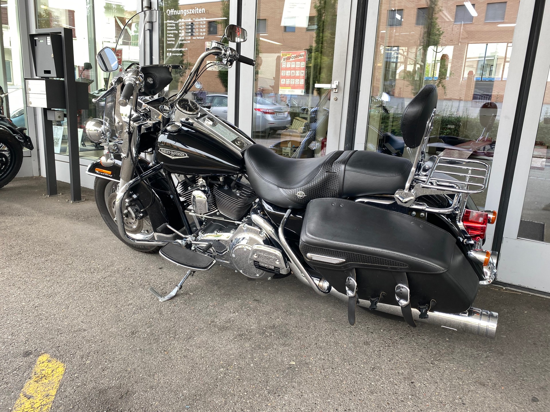 HARLEY-DAVIDSON FLHRI Road King-image-8