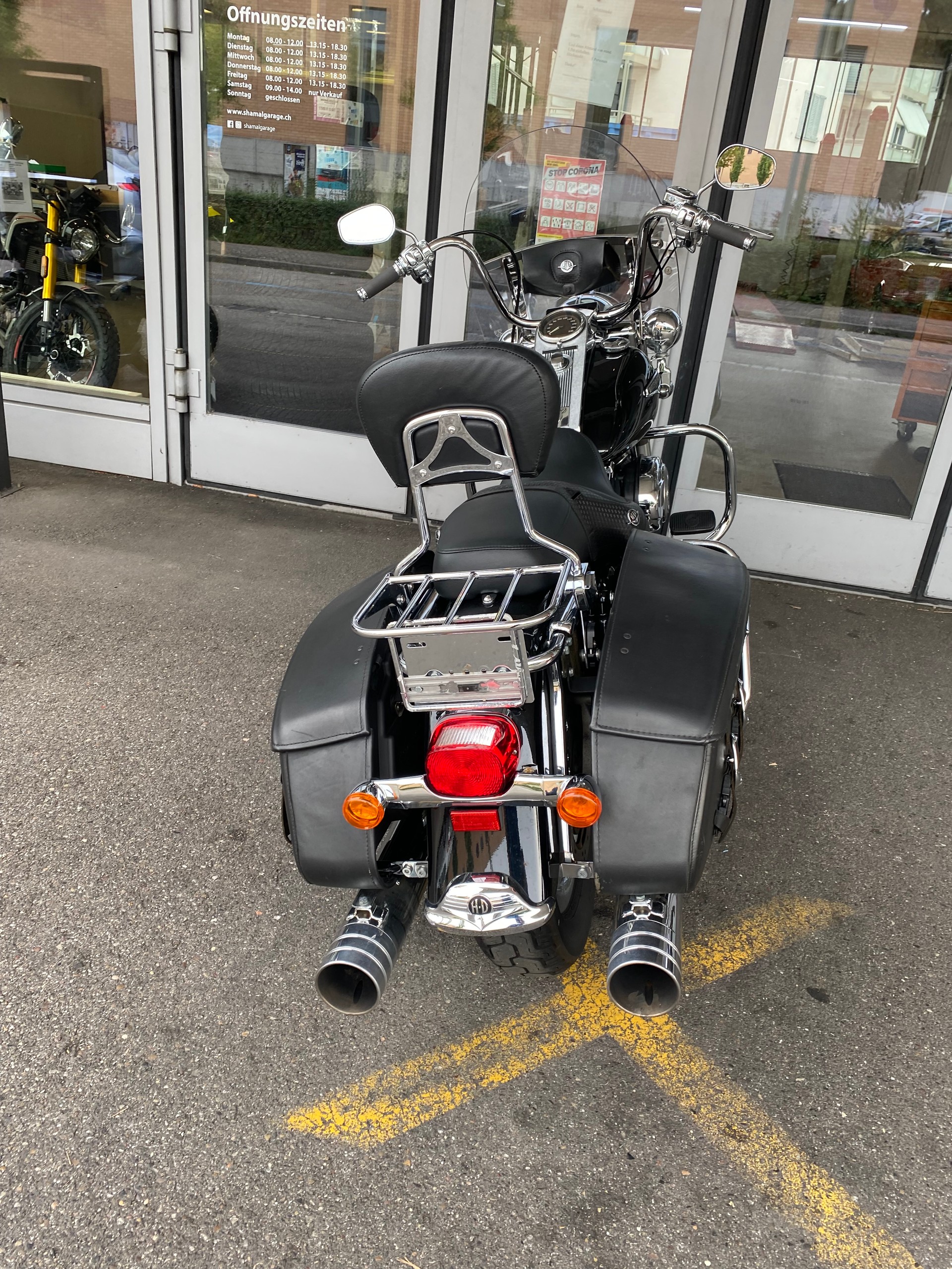 HARLEY-DAVIDSON FLHRI Road King-image-10