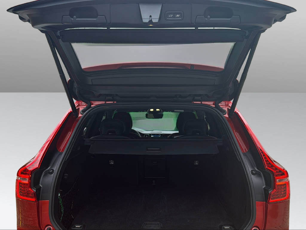 VOLVO XC60 2.0 B5 MH Plus Dark AWD-image-15