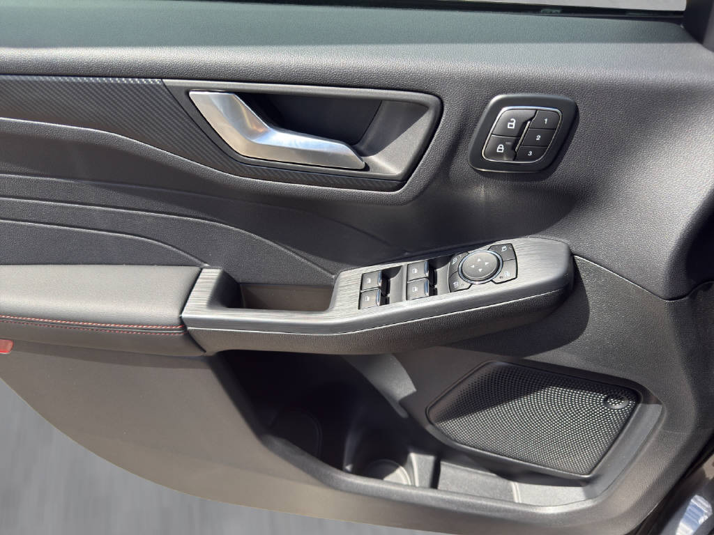 FORD Kuga 2.5 Hybrid ST-Line X 4x4-image-9