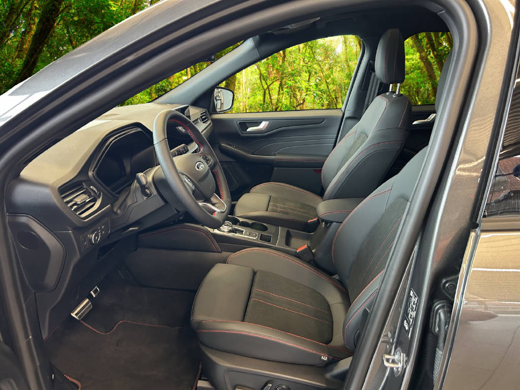 FORD Kuga 2.5 Hybrid ST-Line X 4x4-image-5