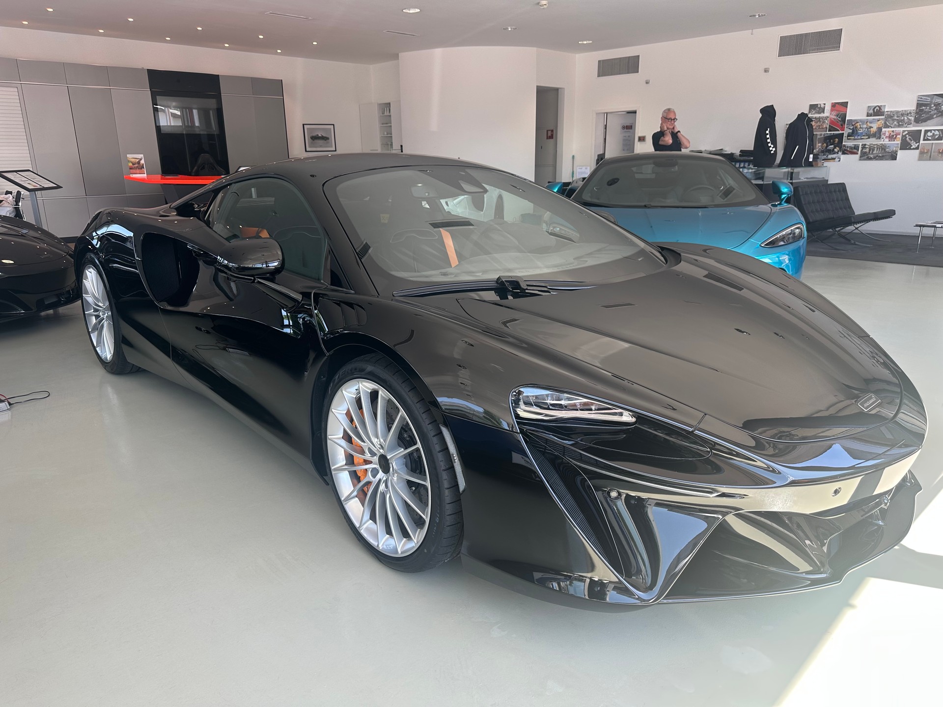 McLAREN ARTURA 3.0 V6 700cv-image-3
