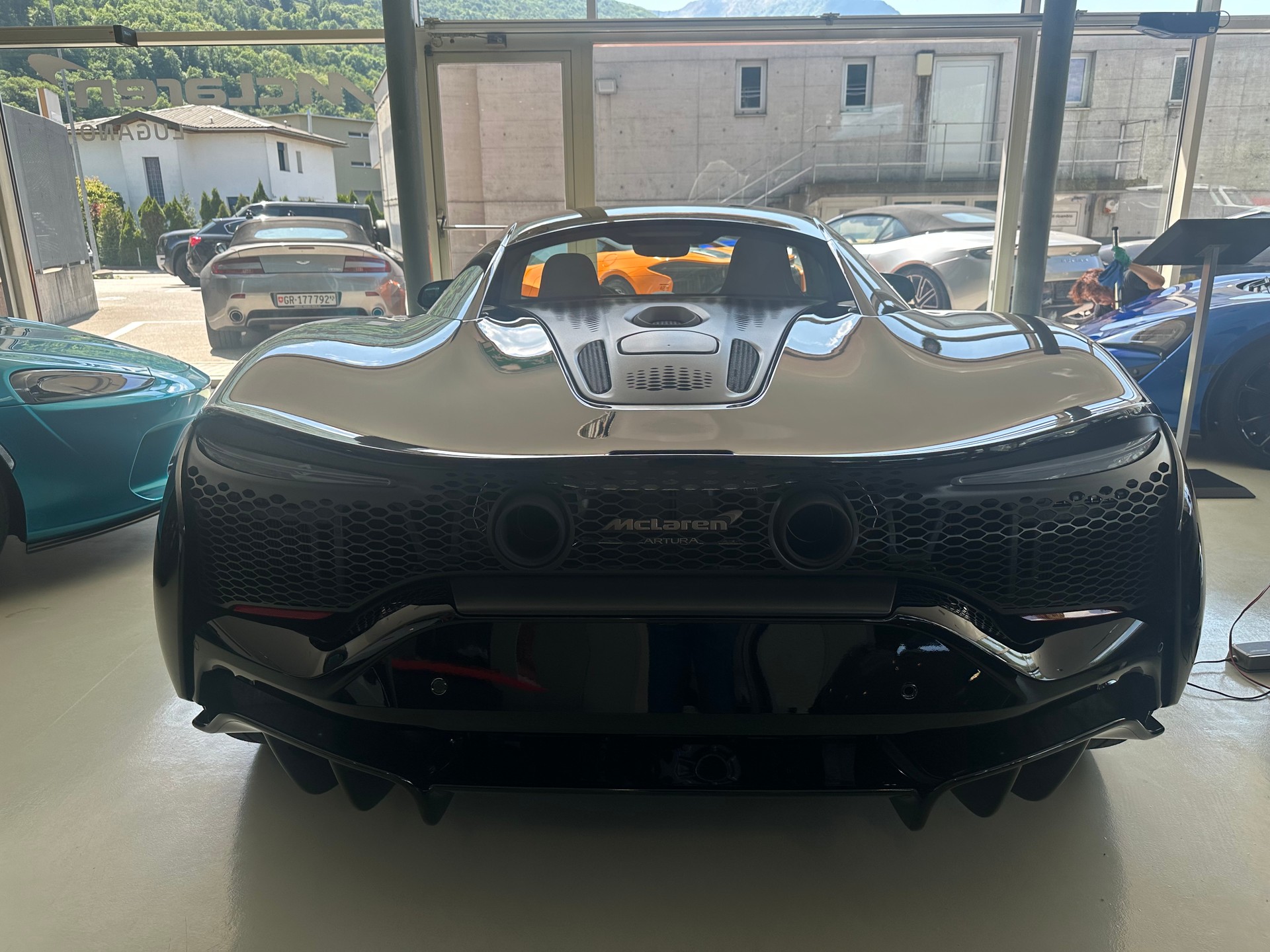 McLAREN ARTURA 3.0 V6 700cv-image-5