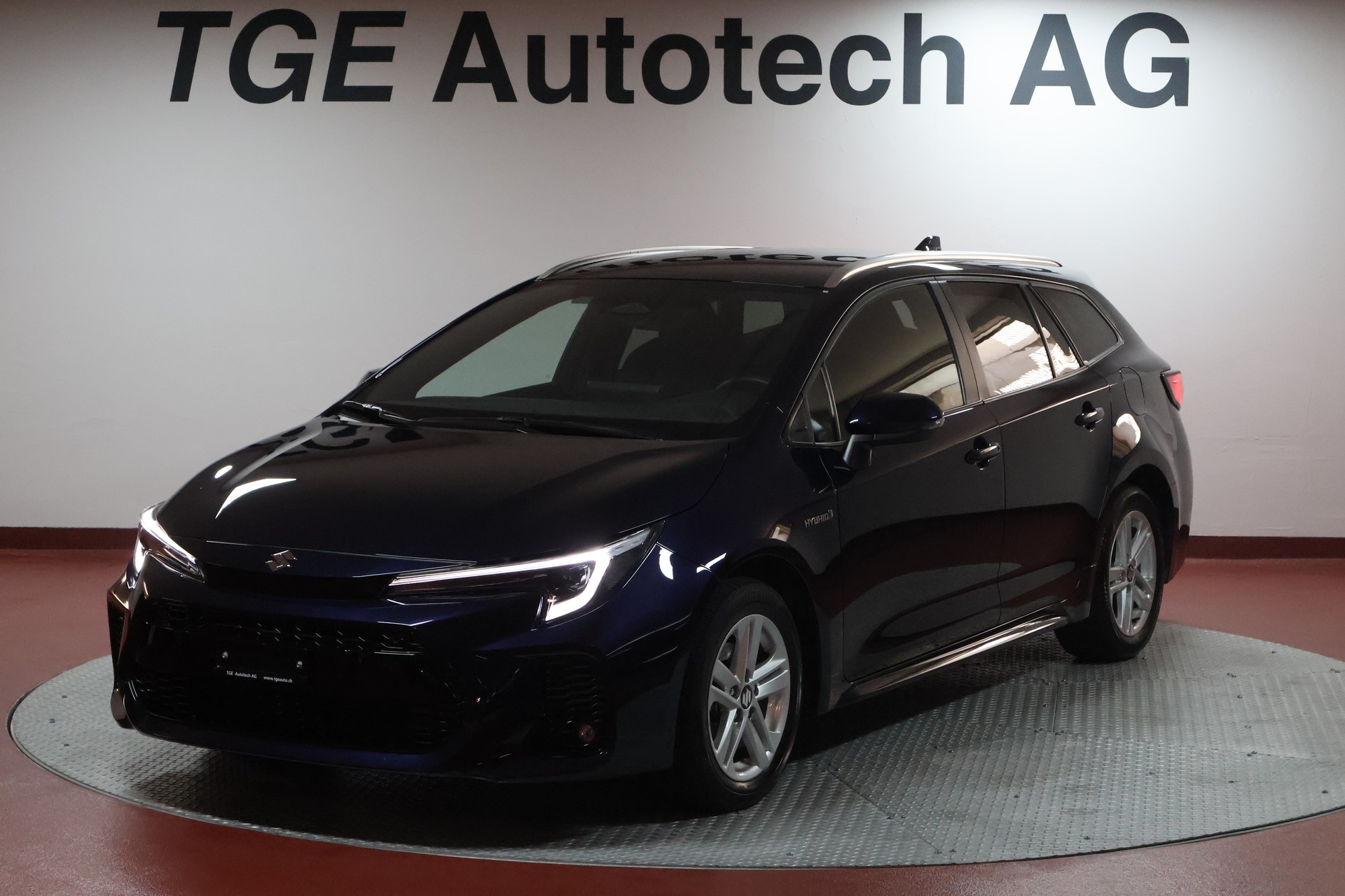 SUZUKI Swace 1.8 Hybrid Compact Top E-CVT