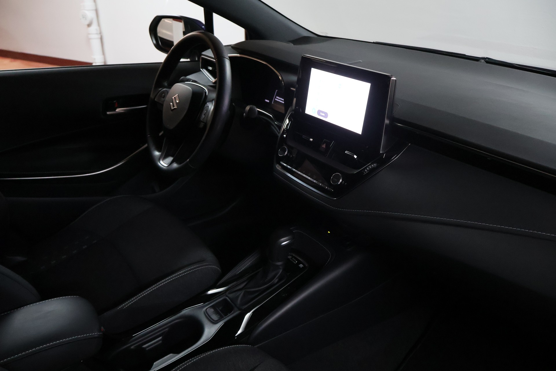 SUZUKI Swace 1.8 Hybrid Compact Top E-CVT-image-10