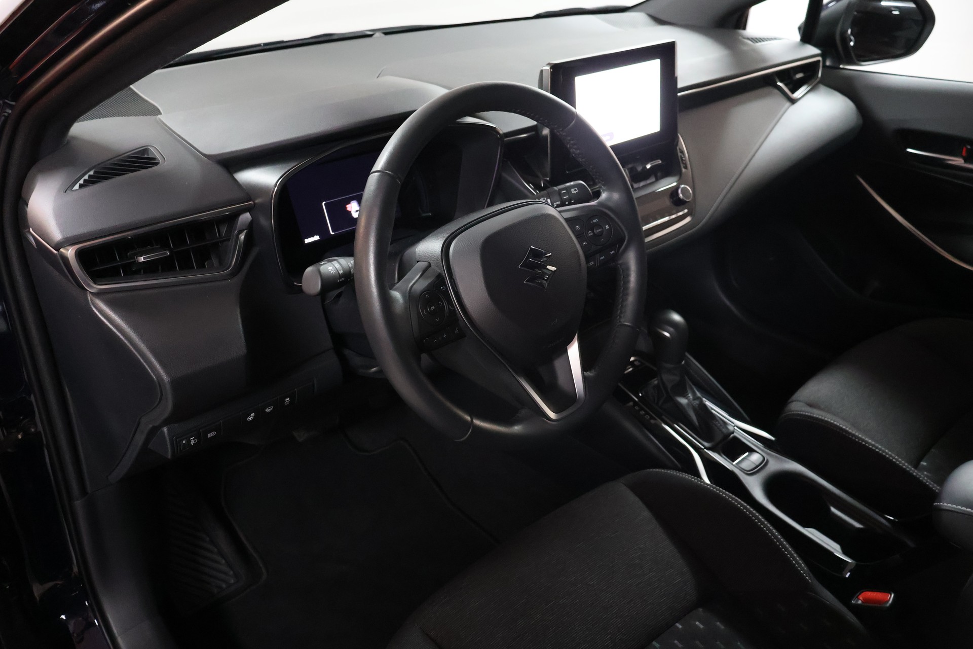 SUZUKI Swace 1.8 Hybrid Compact Top E-CVT-image-8