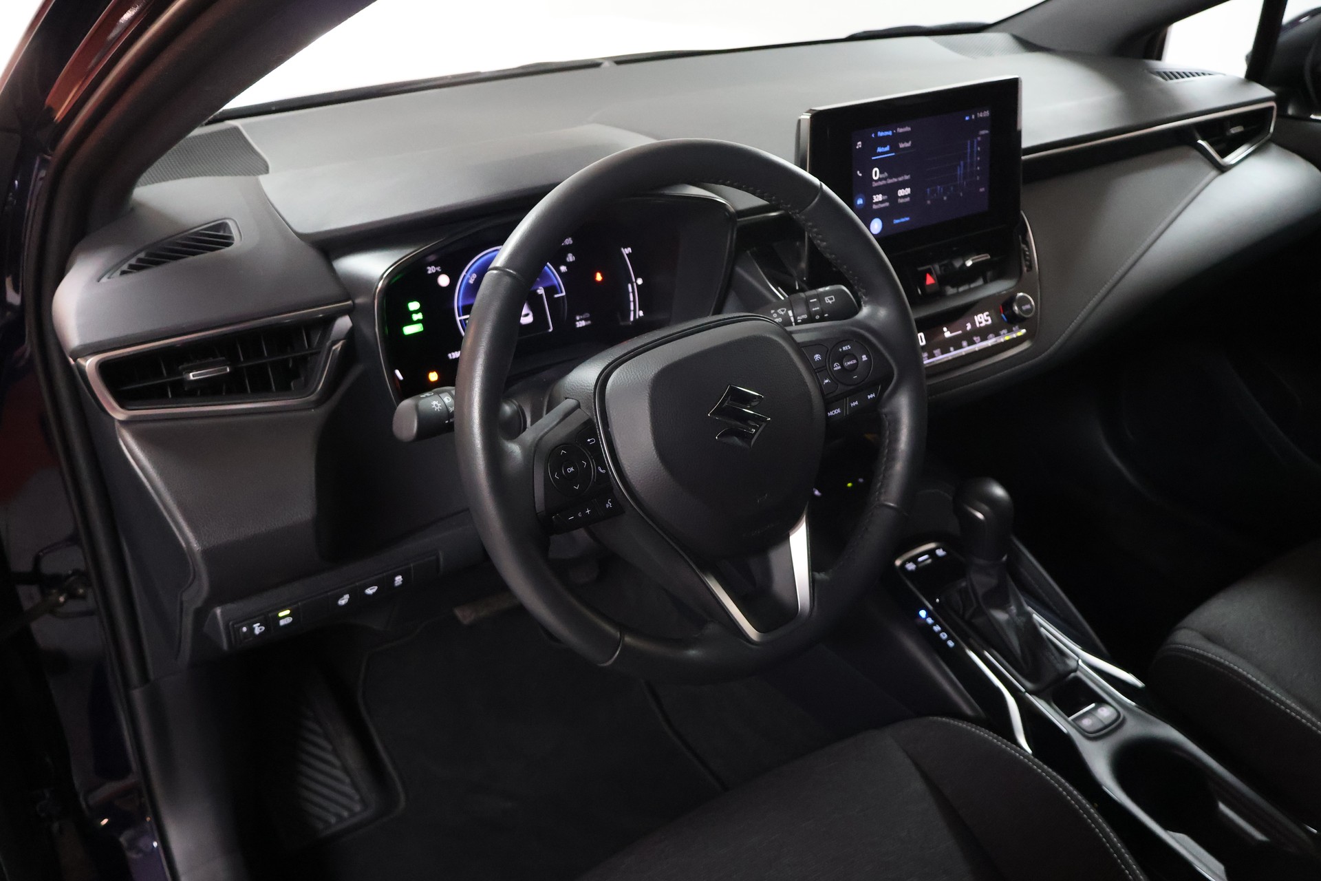 SUZUKI Swace 1.8 Hybrid Compact Top E-CVT-showroom-element-3