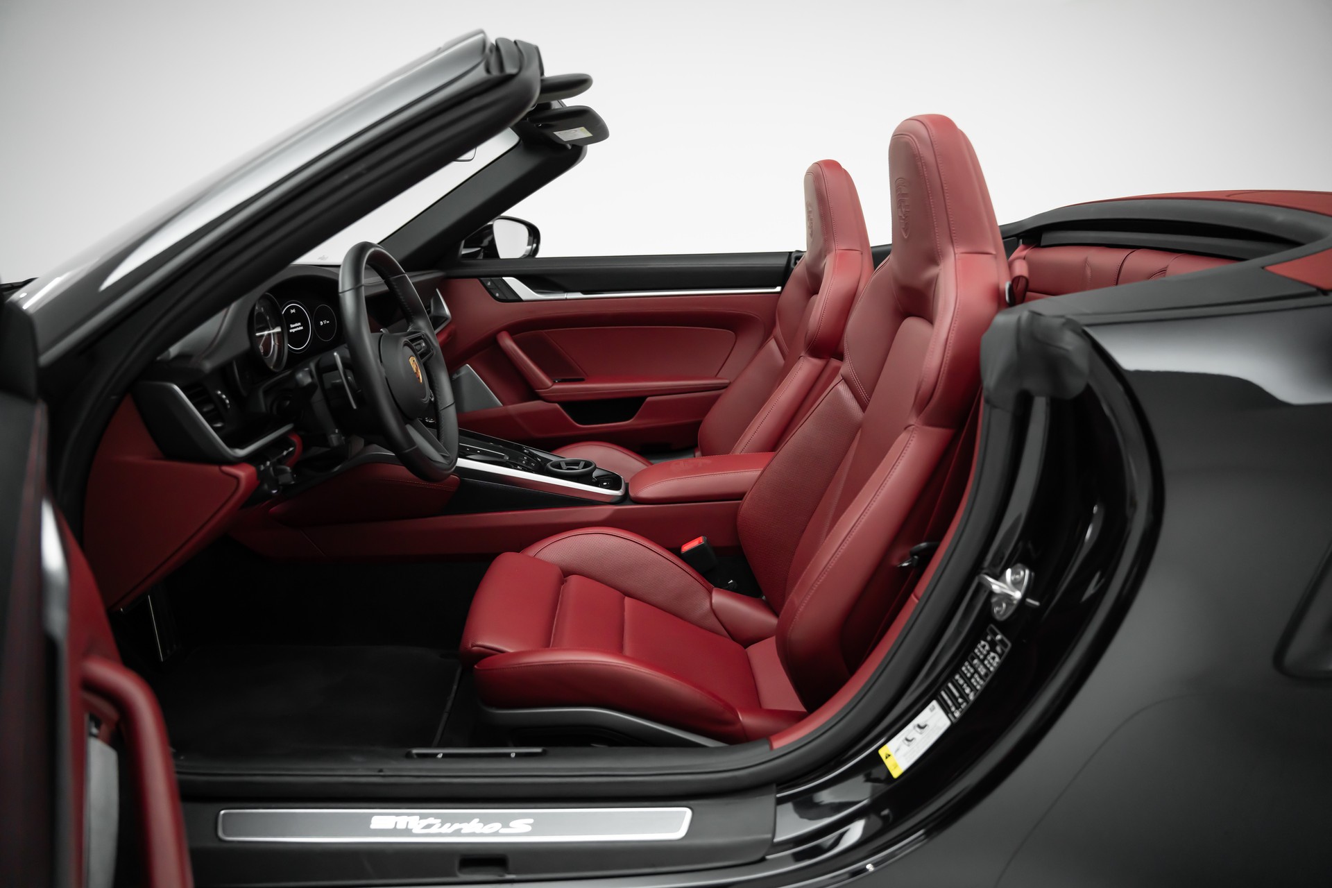 PORSCHE 911 Turbo S Cabriolet PDK-image-10