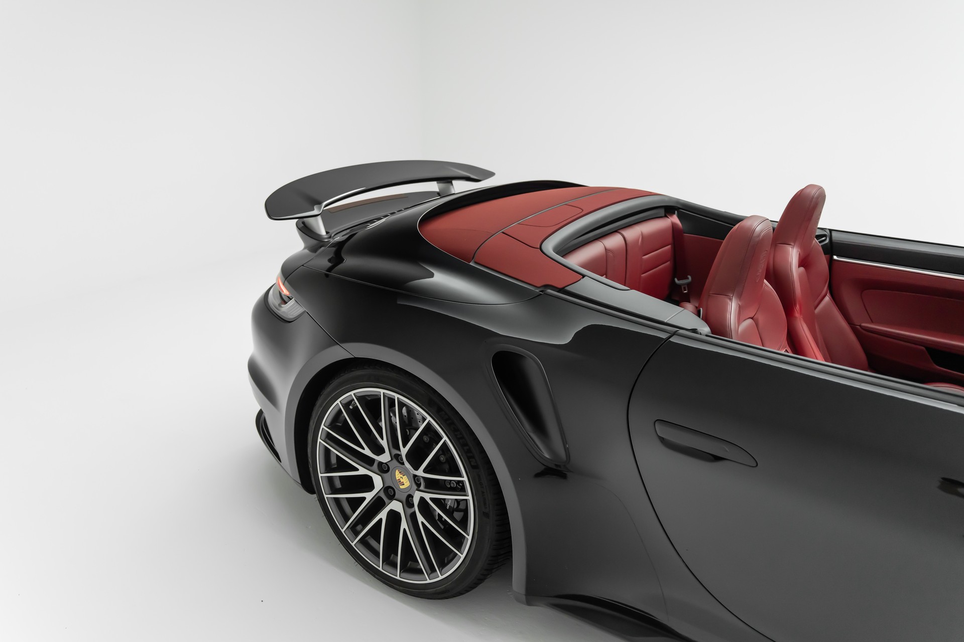 PORSCHE 911 Turbo S Cabriolet PDK-image-30