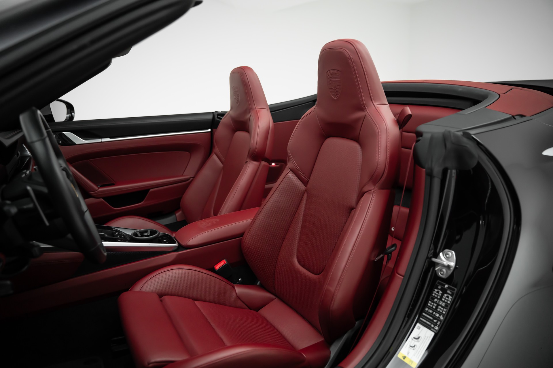 PORSCHE 911 Turbo S Cabriolet PDK-image-11