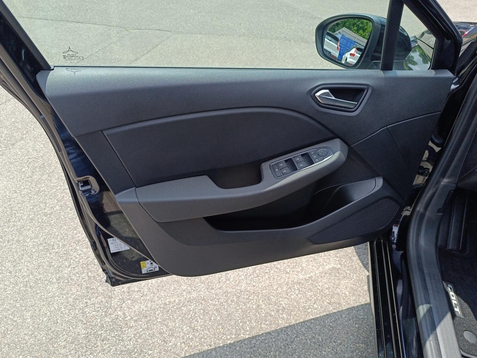 MITSUBISHI Colt 1.6 HEV Invite+-image-11