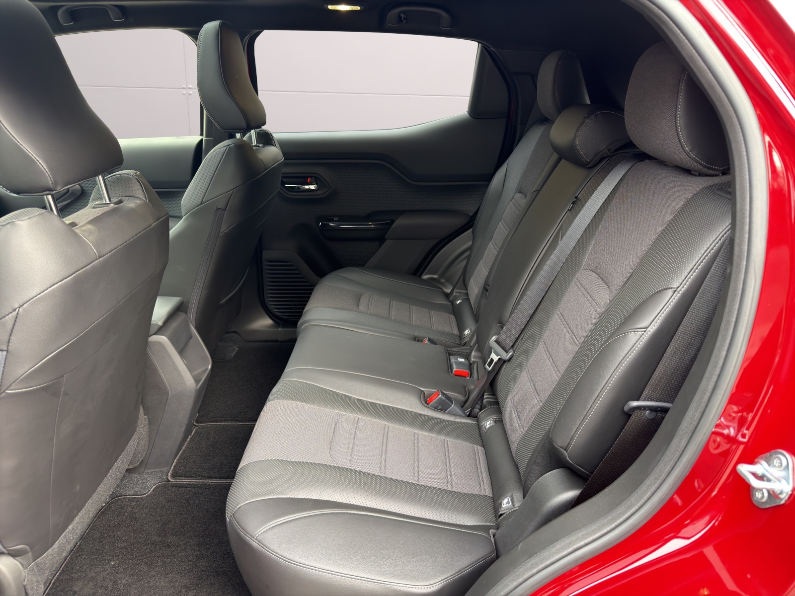 SUZUKI e Vitara Compact Top 4x4 61KWh-image-13