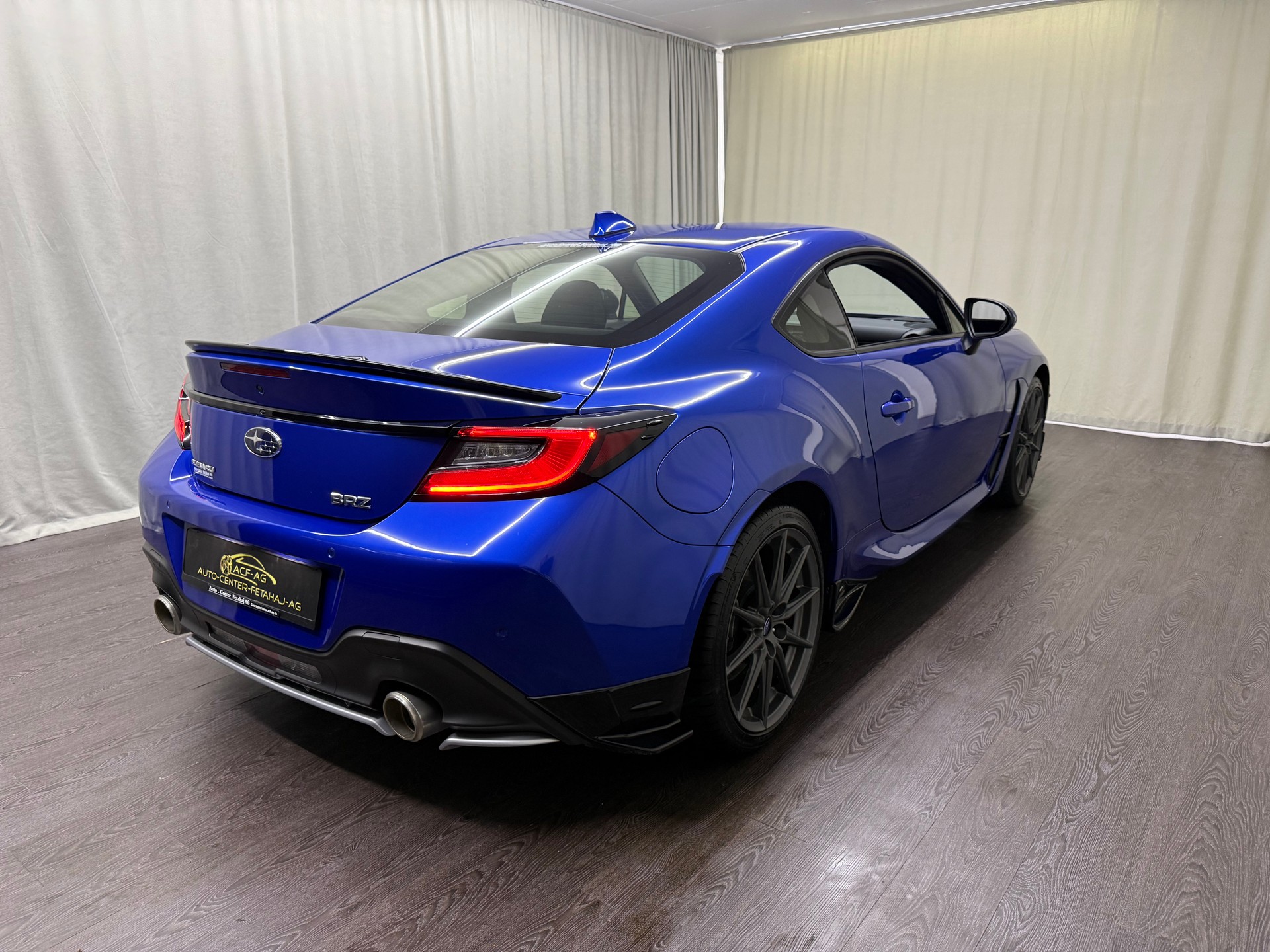 SUBARU BRZ 2.4 STI Line Plus Automat-showroom-element-3