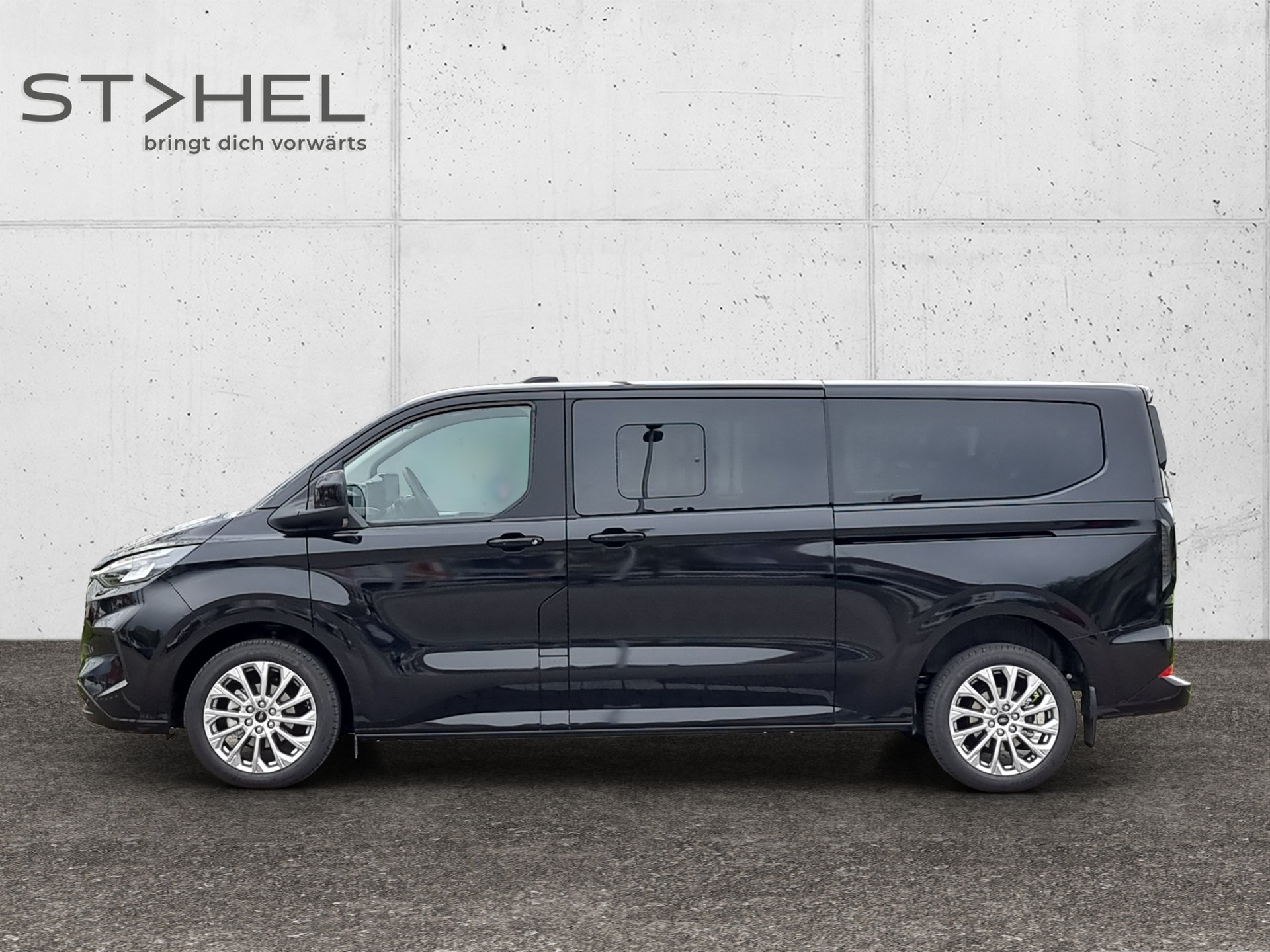 FORD Tourneo C Bus 320 L2 2.0 EcoBlue 170 Titanium-showroom-element-1