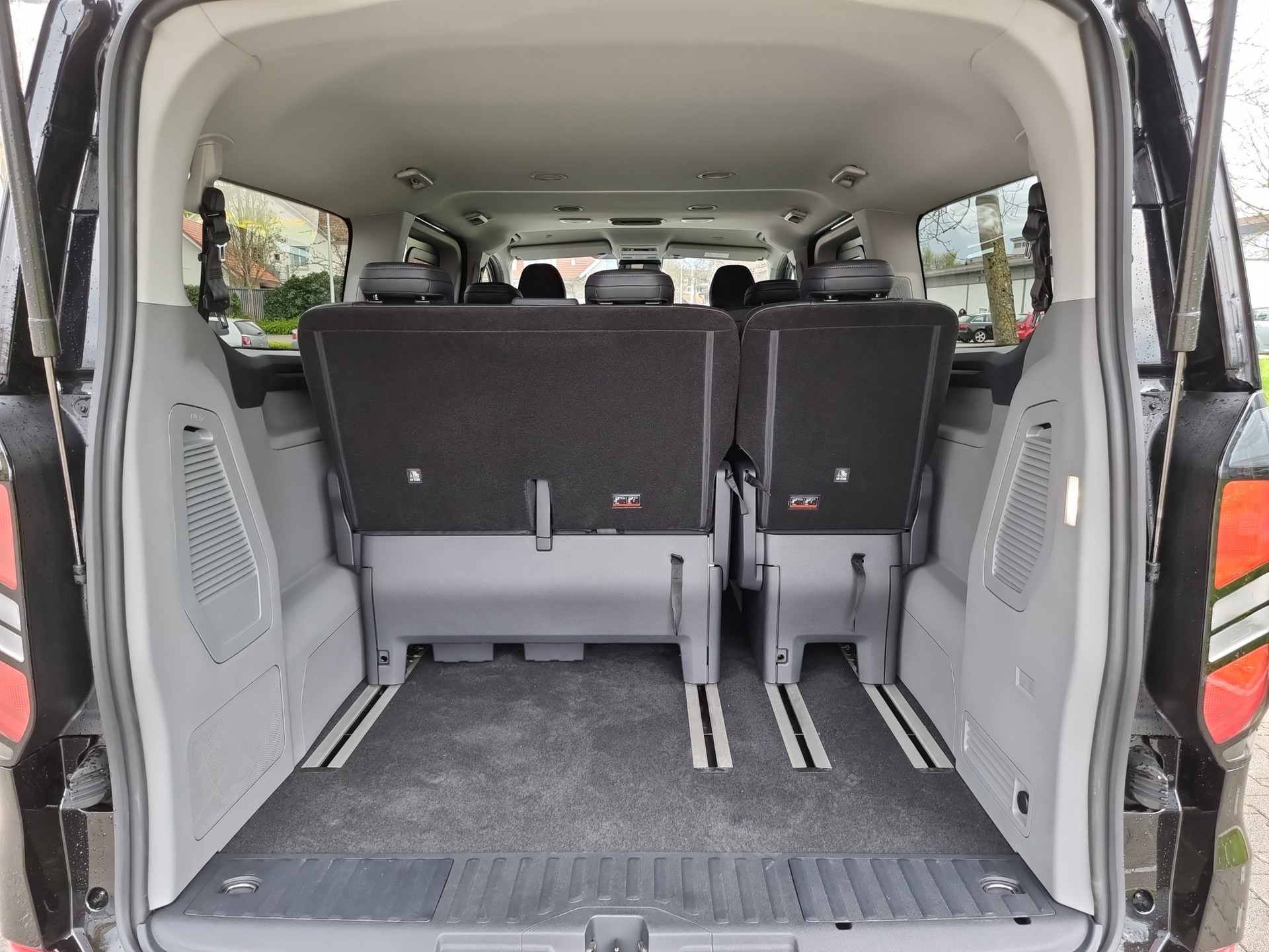 FORD Tourneo C Bus 320 L2 2.0 EcoBlue 170 Titanium-image-13