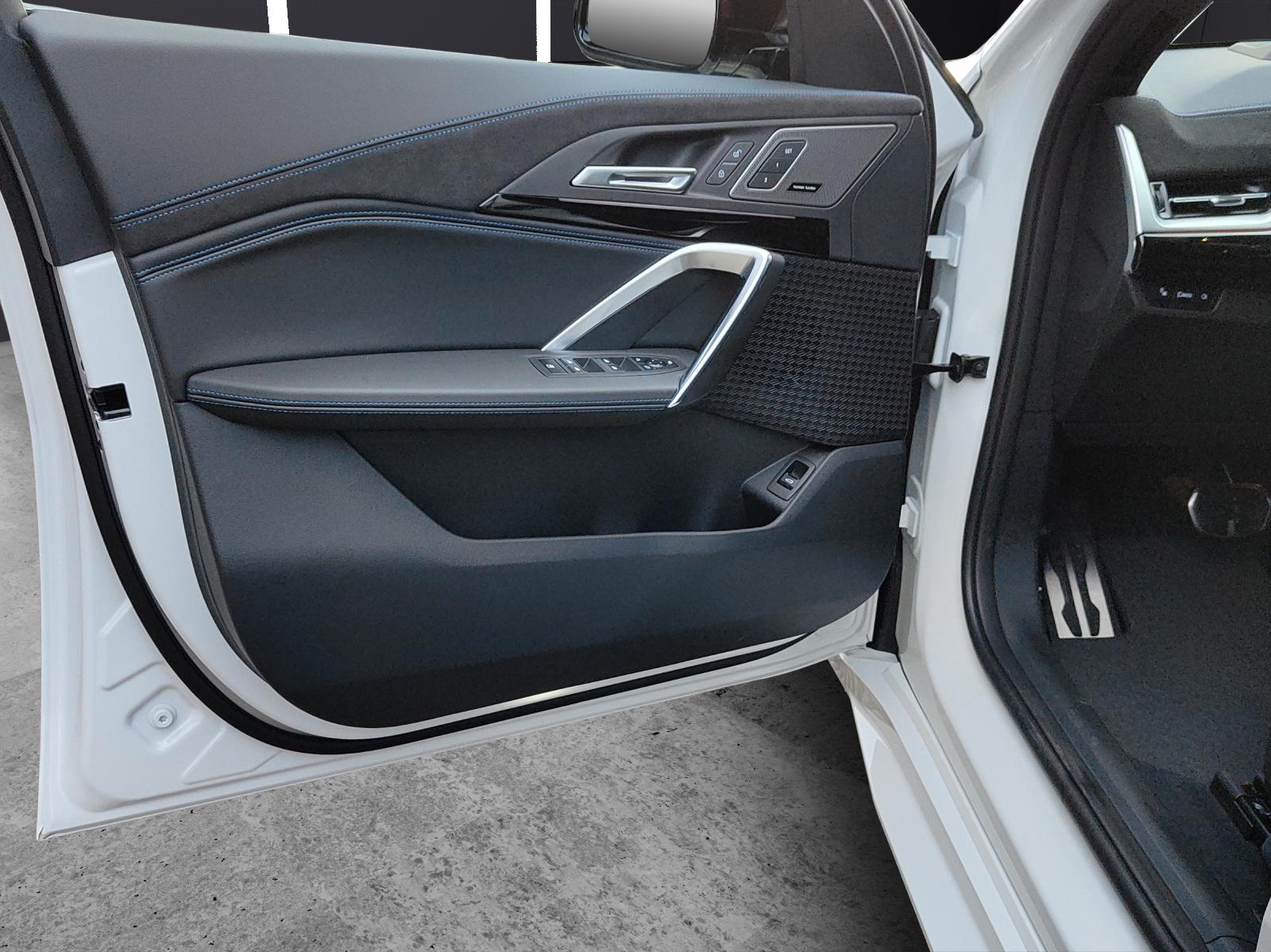 BMW X2 M35i-image-11