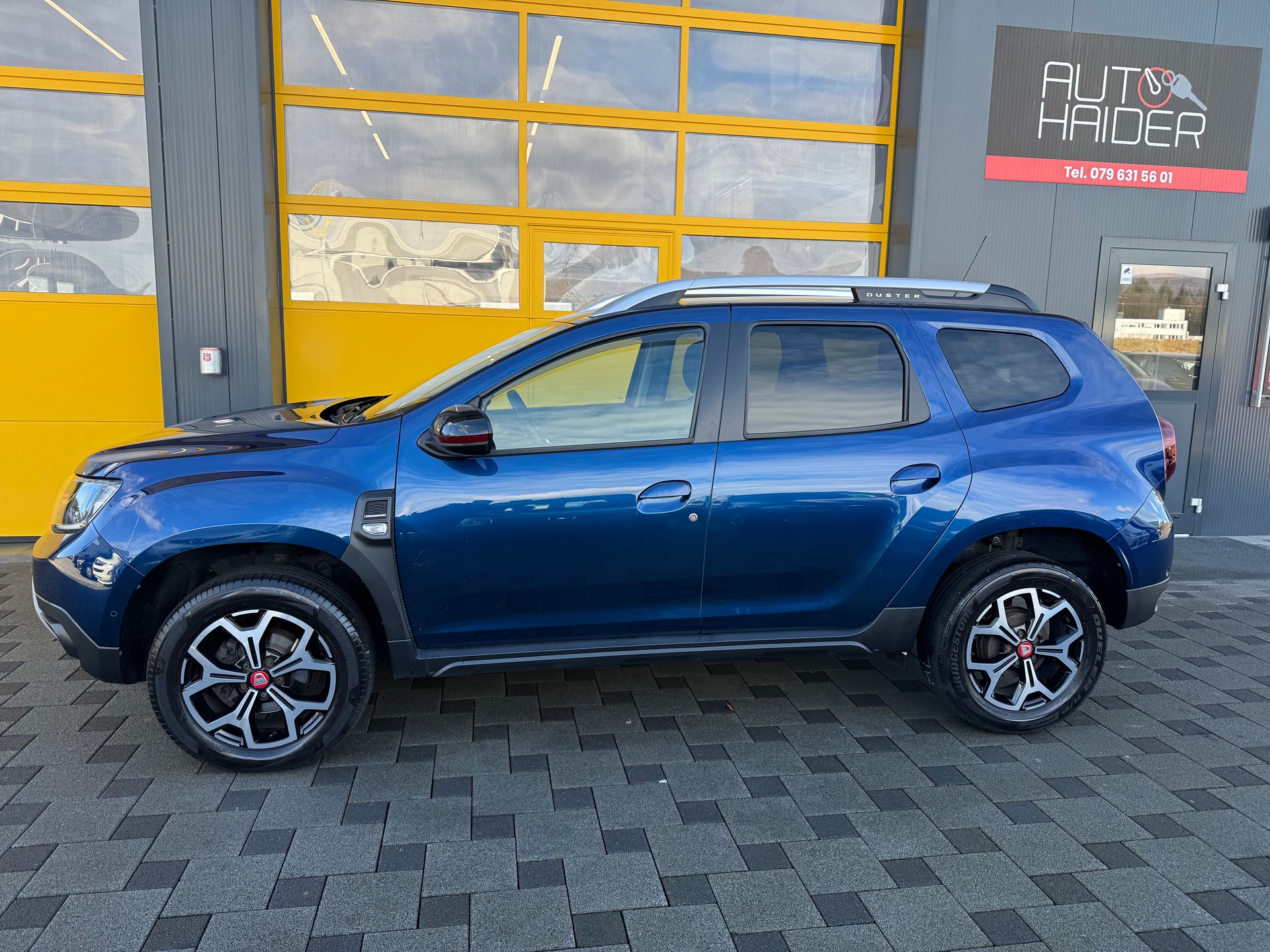 DACIA Duster dCi 115 Ultimate 4x4-image-7