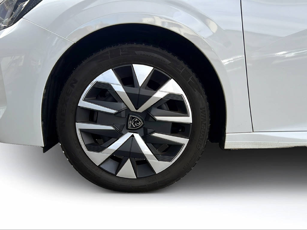 PEUGEOT 208 1.2 PureTech 100 Active-image-10