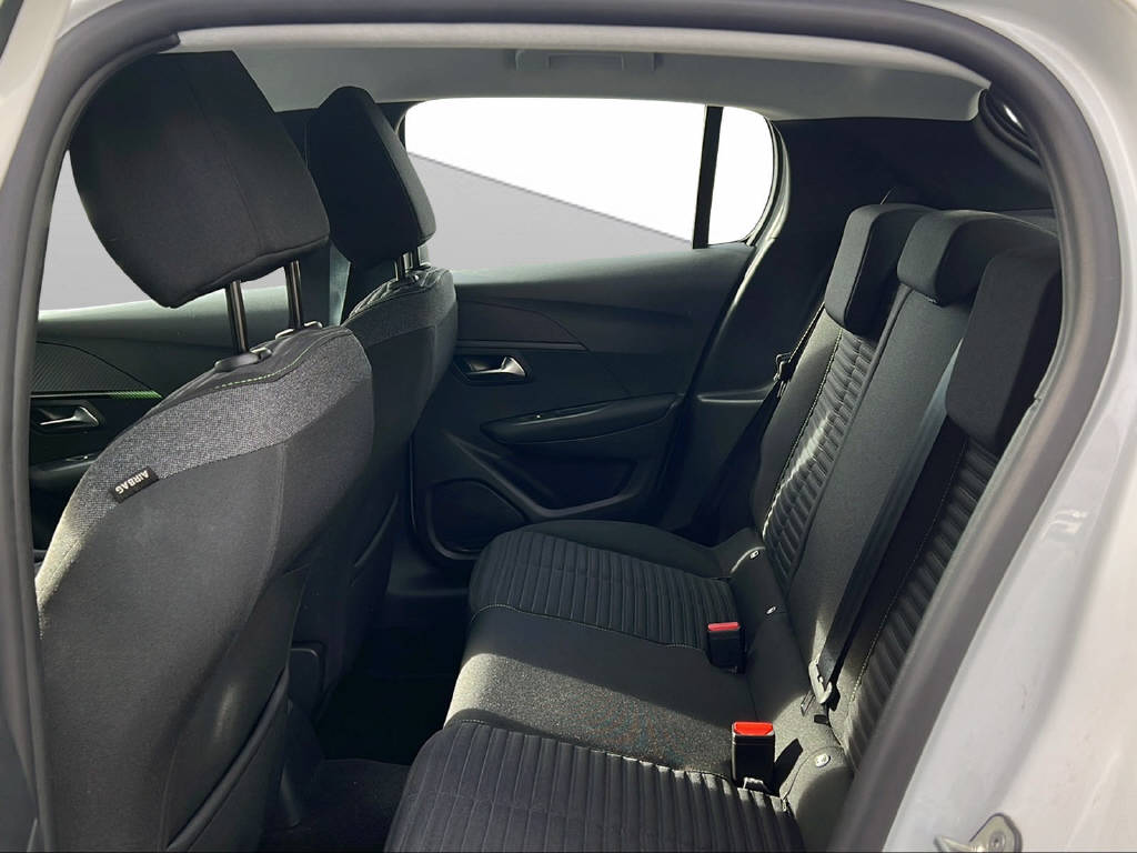 PEUGEOT 208 1.2 PureTech 100 Active-image-9
