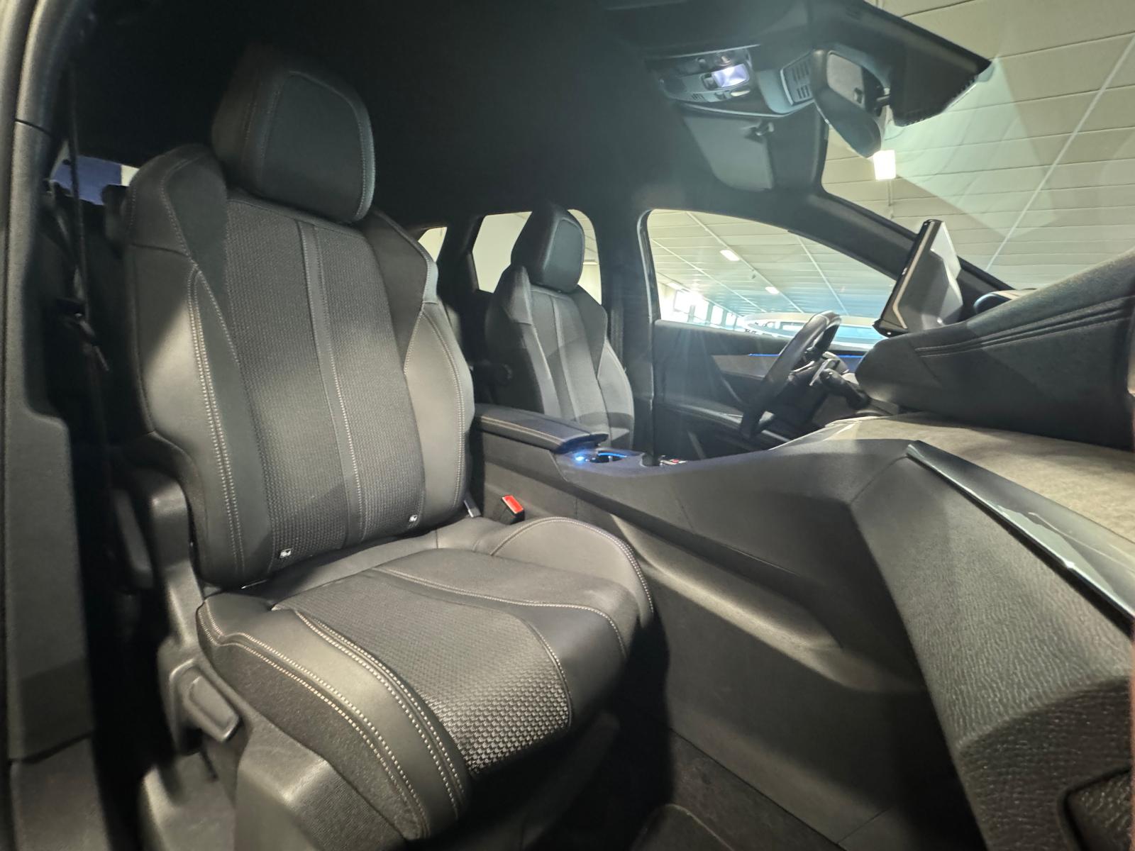 PEUGEOT 3008 1.2 PureTech GT-image-11