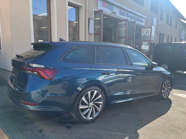 SKODA Octavia Combi 2.0 TDI Style 4x4 DSG-showroom-element-2