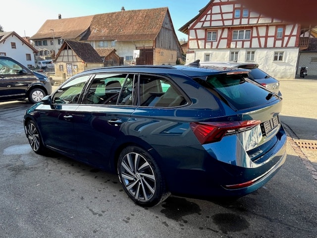 SKODA Octavia Combi 2.0 TDI Style 4x4 DSG-showroom-element-3