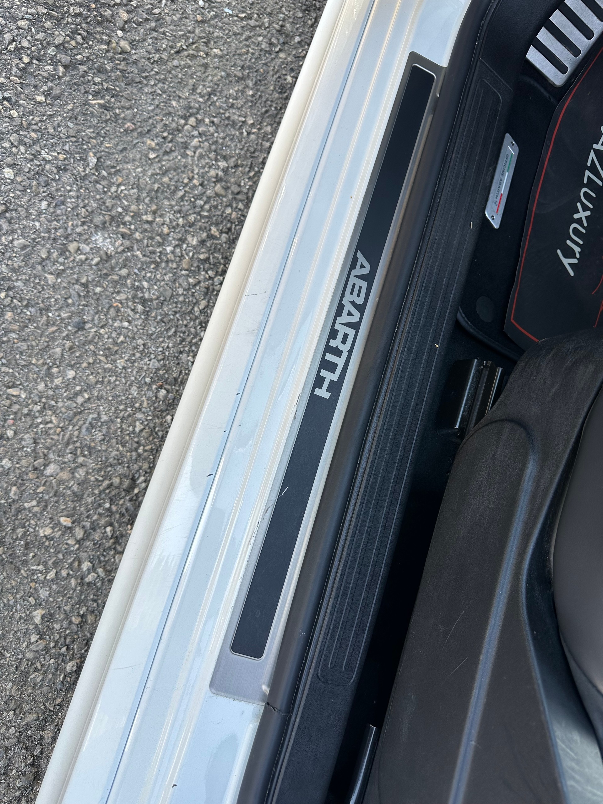 FIAT 595 1.4 16V Turbo Abarth Competizione-image-27