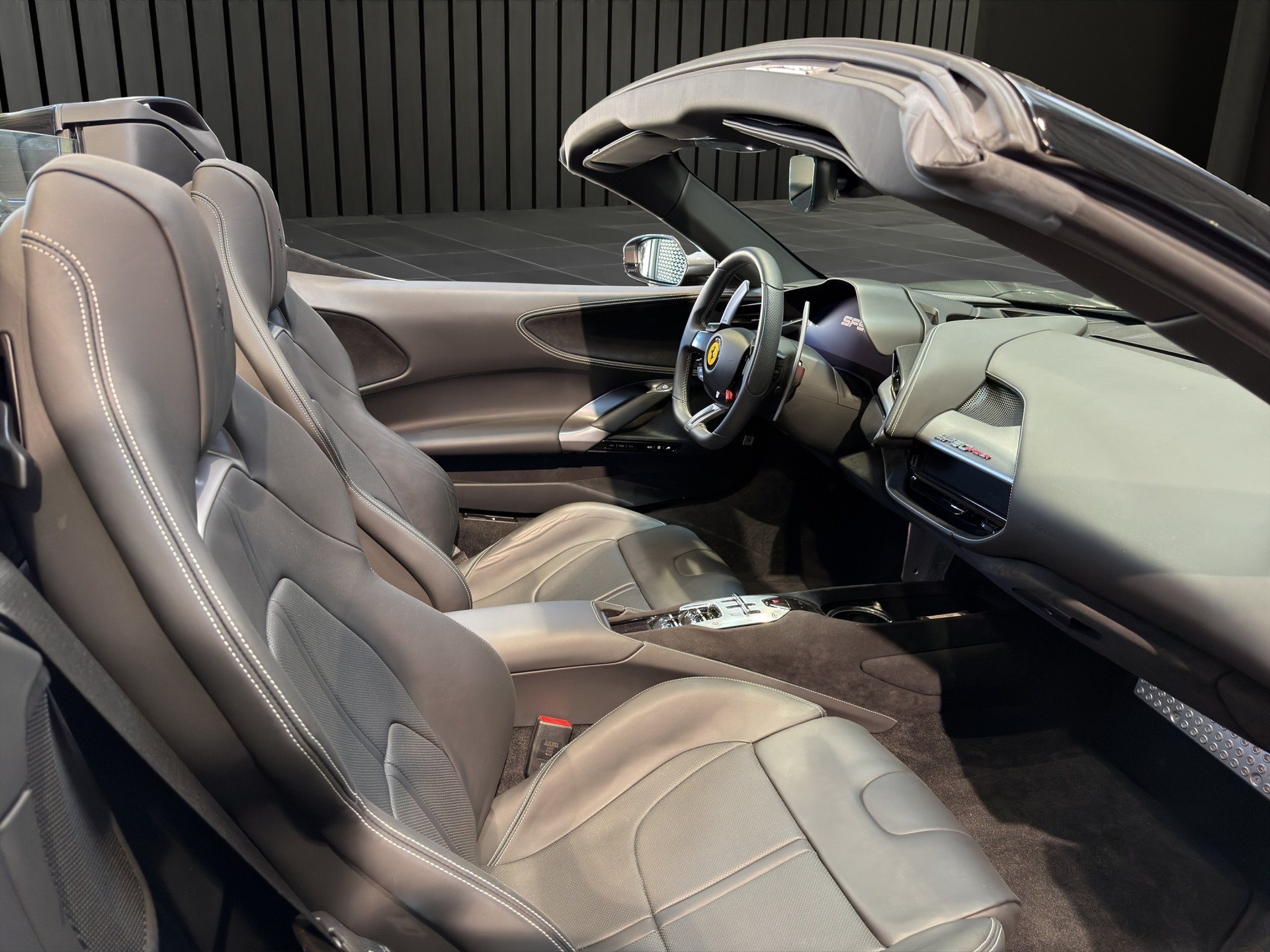 FERRARI SF90 Spider 4.0-image-15